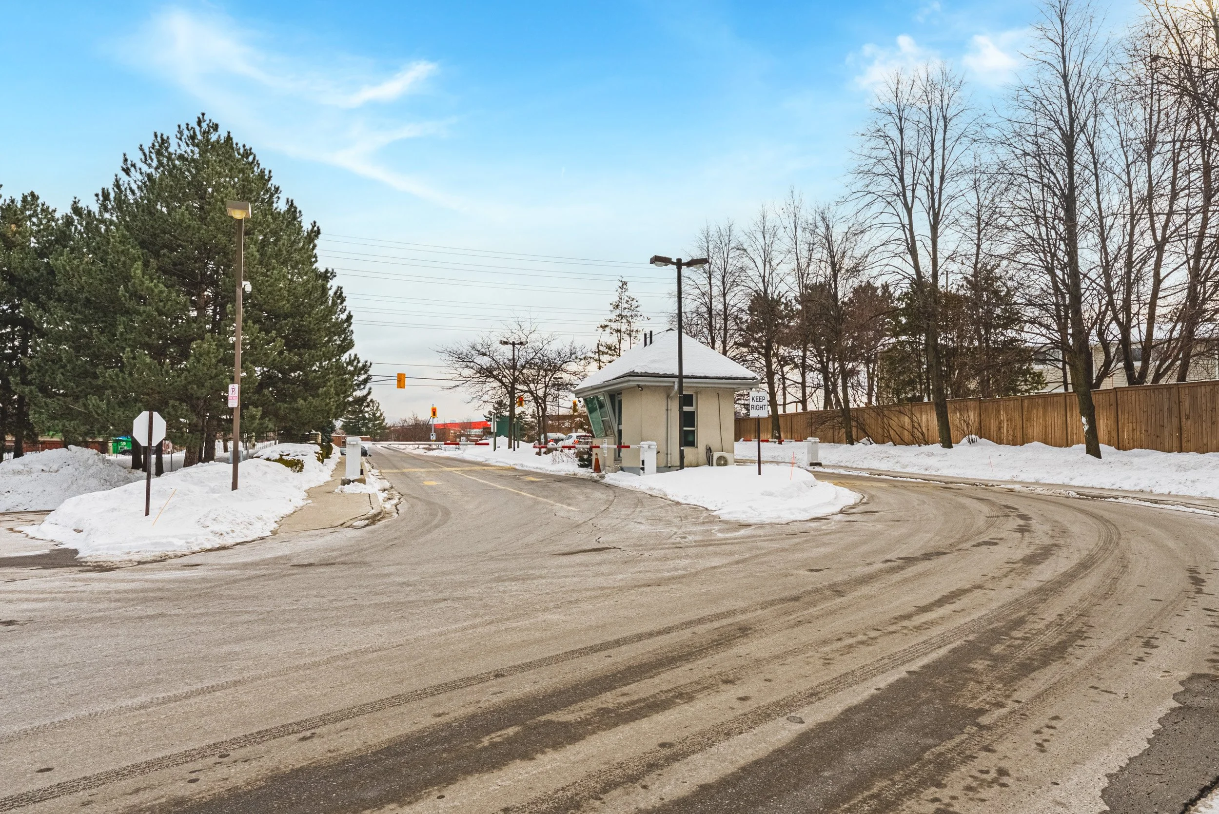 55 - 2155 Burnhamthorpe Rd W #1904, Mississauga.jpg