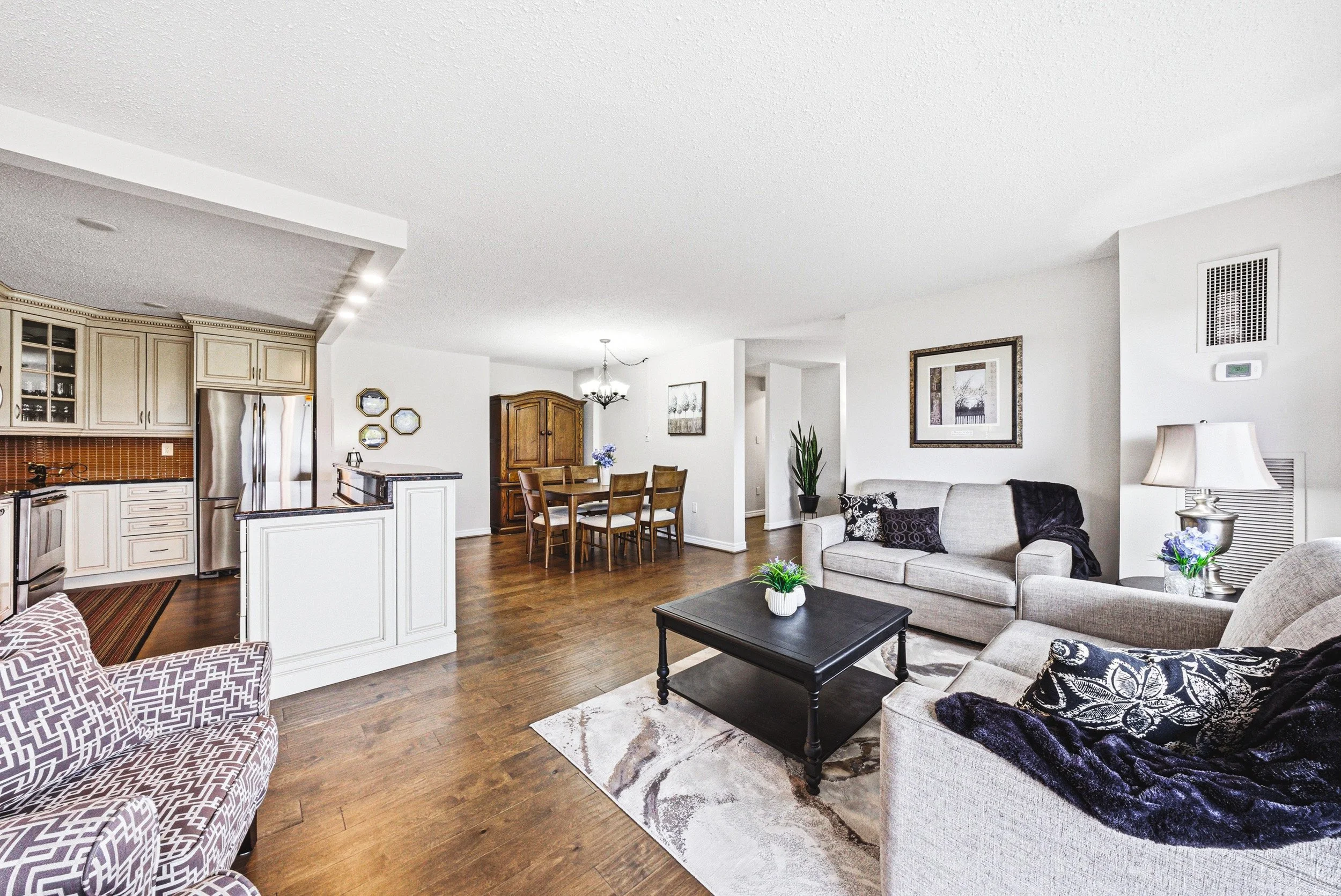 6 - 2055 Upper Middle Rd #901, Burlington.jpg