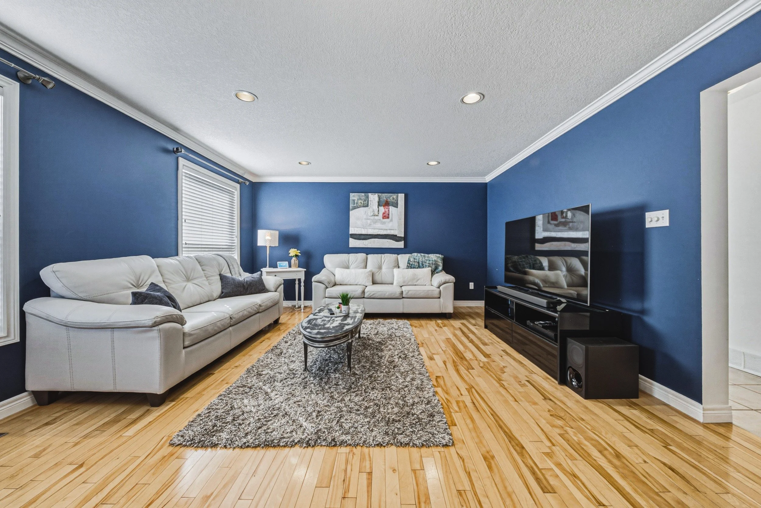 12 - 140 Country Club Dr, Cambridge.jpg