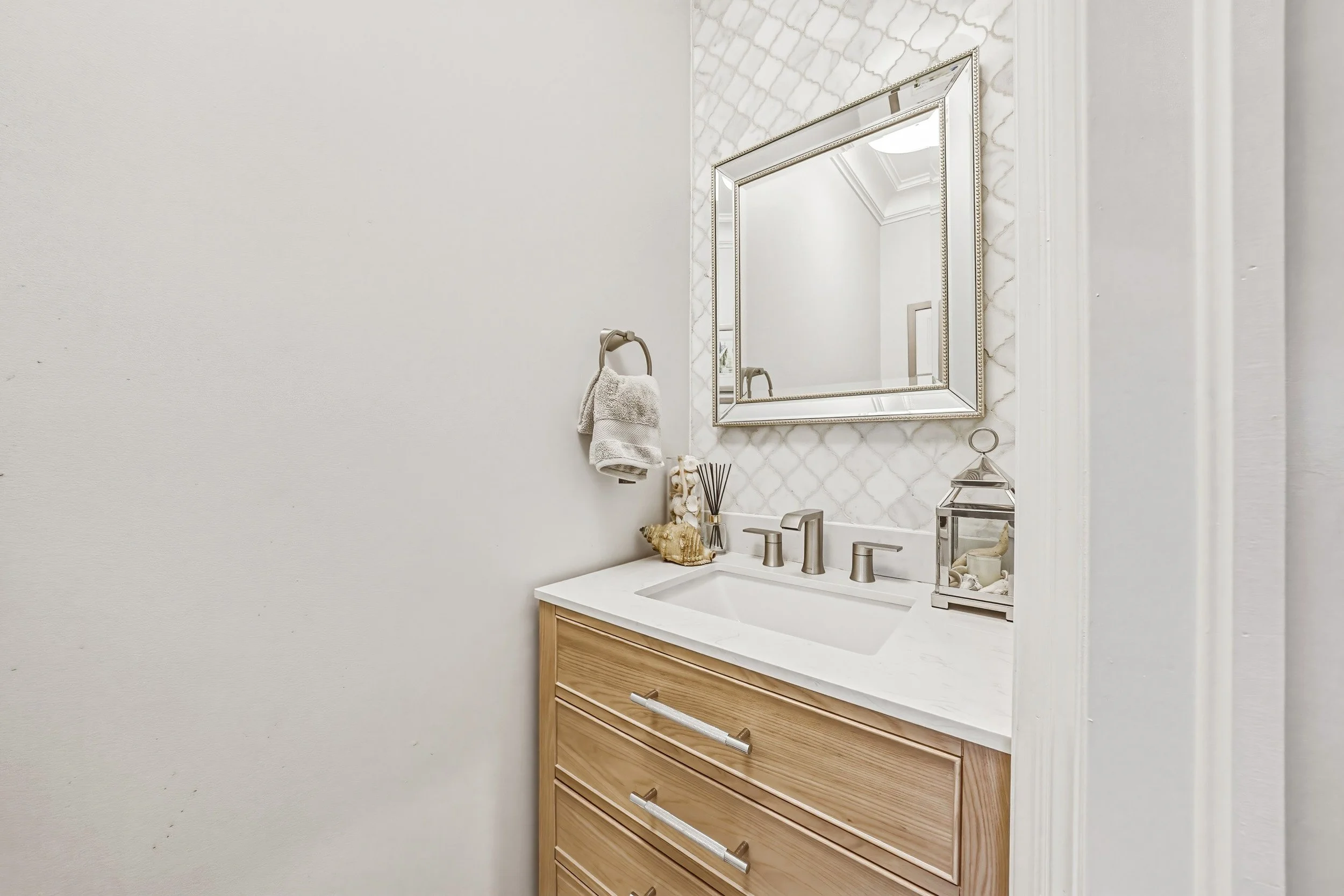 18 - 476 Patricia Dr, Burlington.jpg