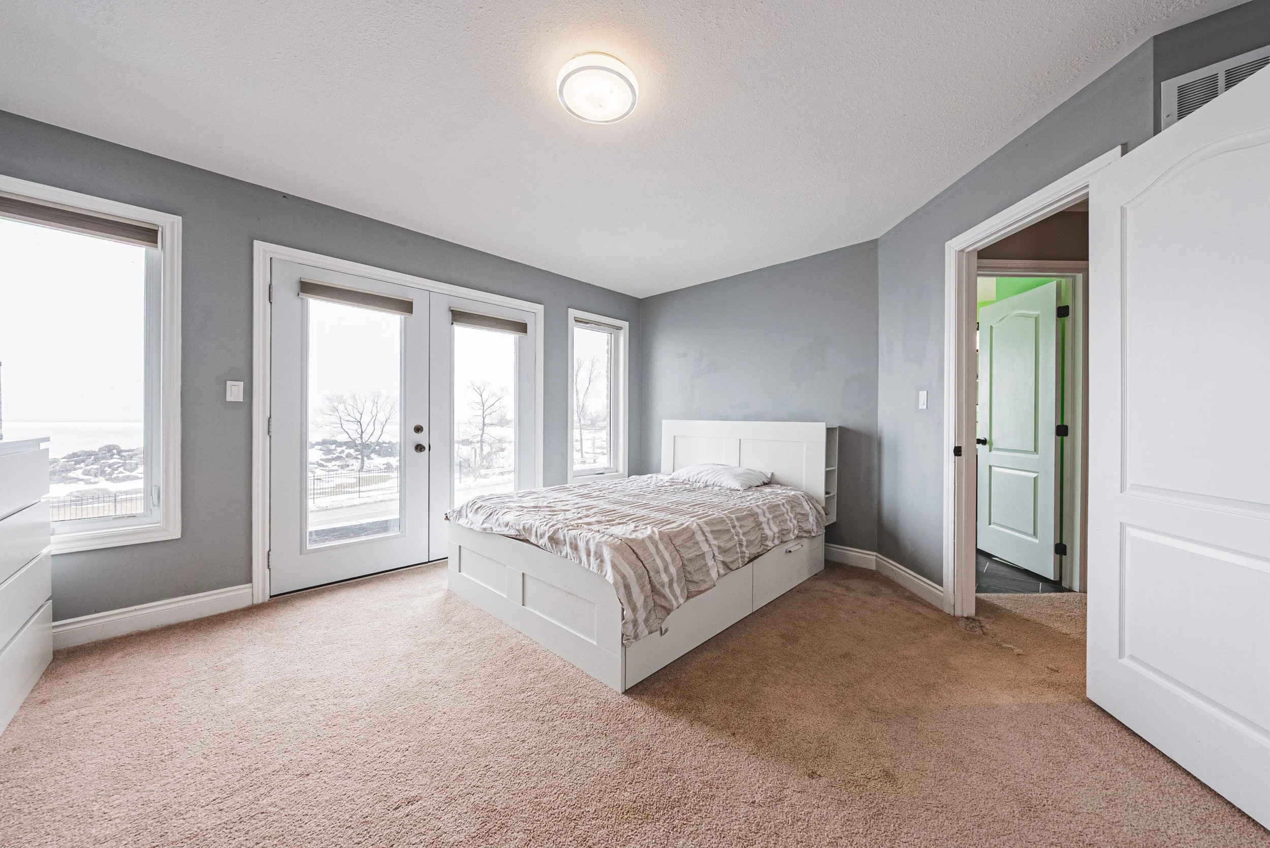 28 - 2801 North Shore, Wainfleet.jpg