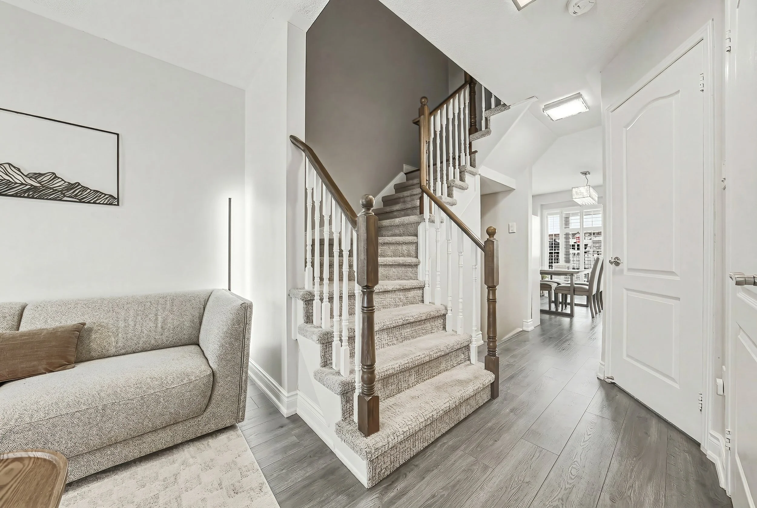 13 - 2259 Seton Cres, Burlington.jpg