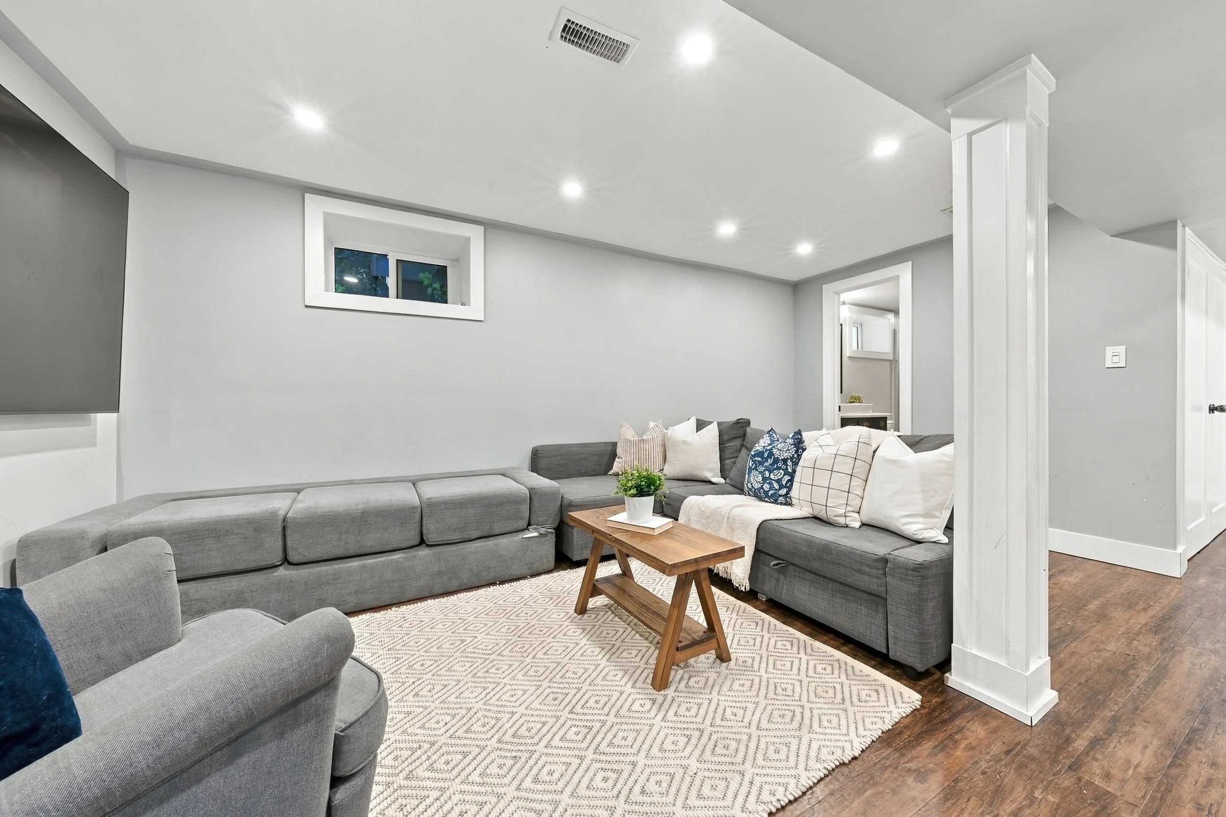 31 - 1231 Dunsmure Rd, Hamilton.jpg