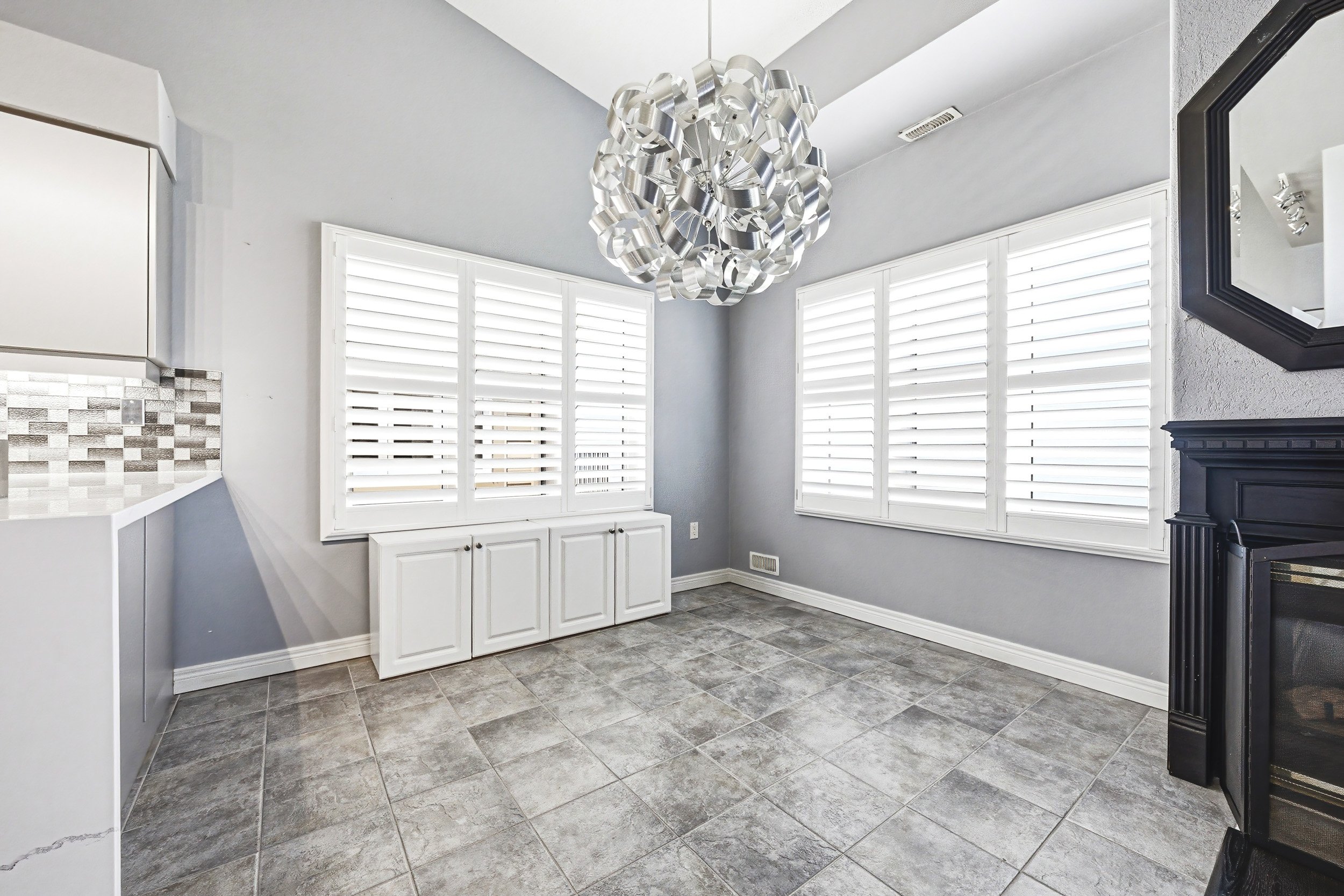 12 - 515 N Service Rd #22, Stoney Creek.jpg