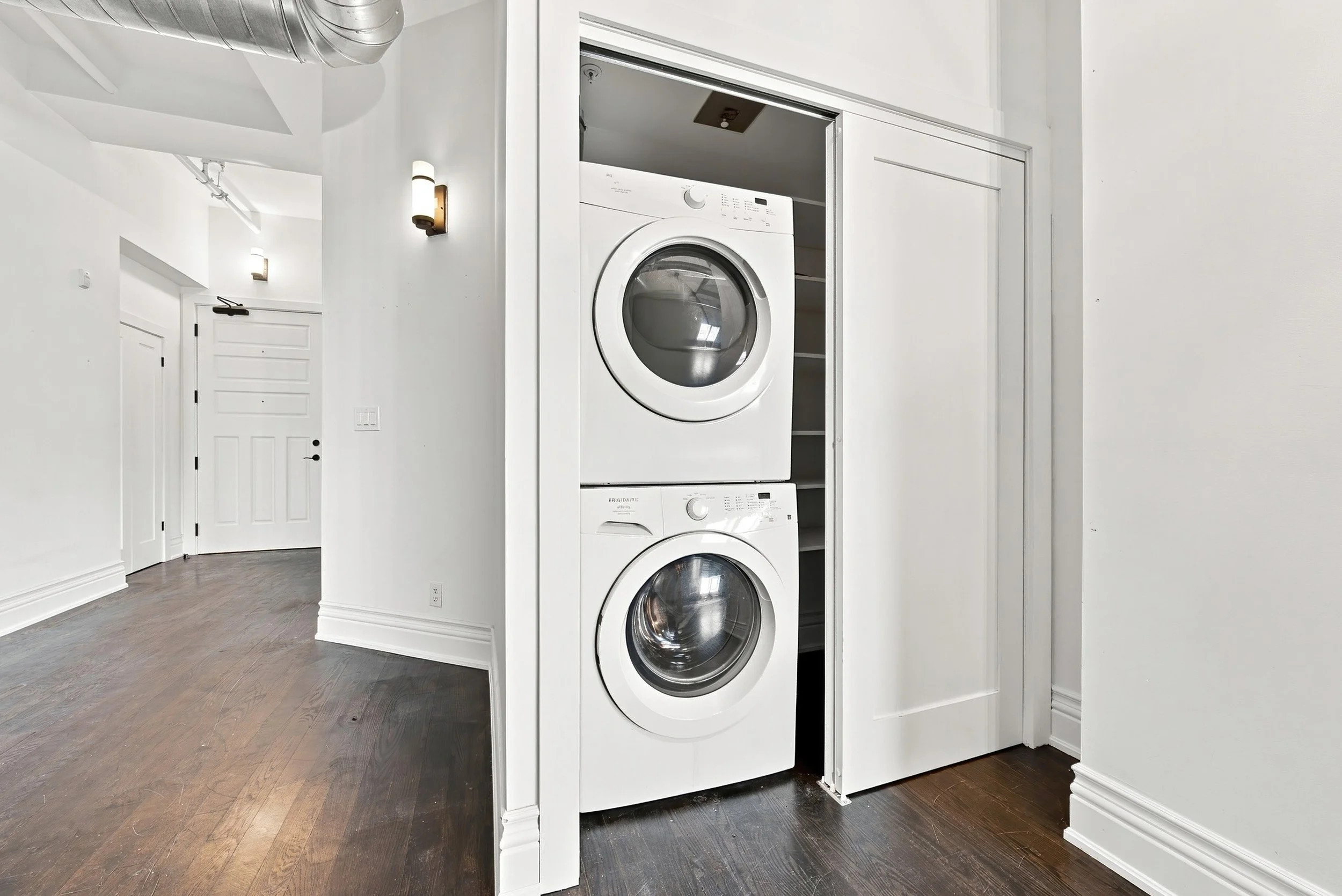 17 - 200 Stinson St PH16, Hamilton.jpg