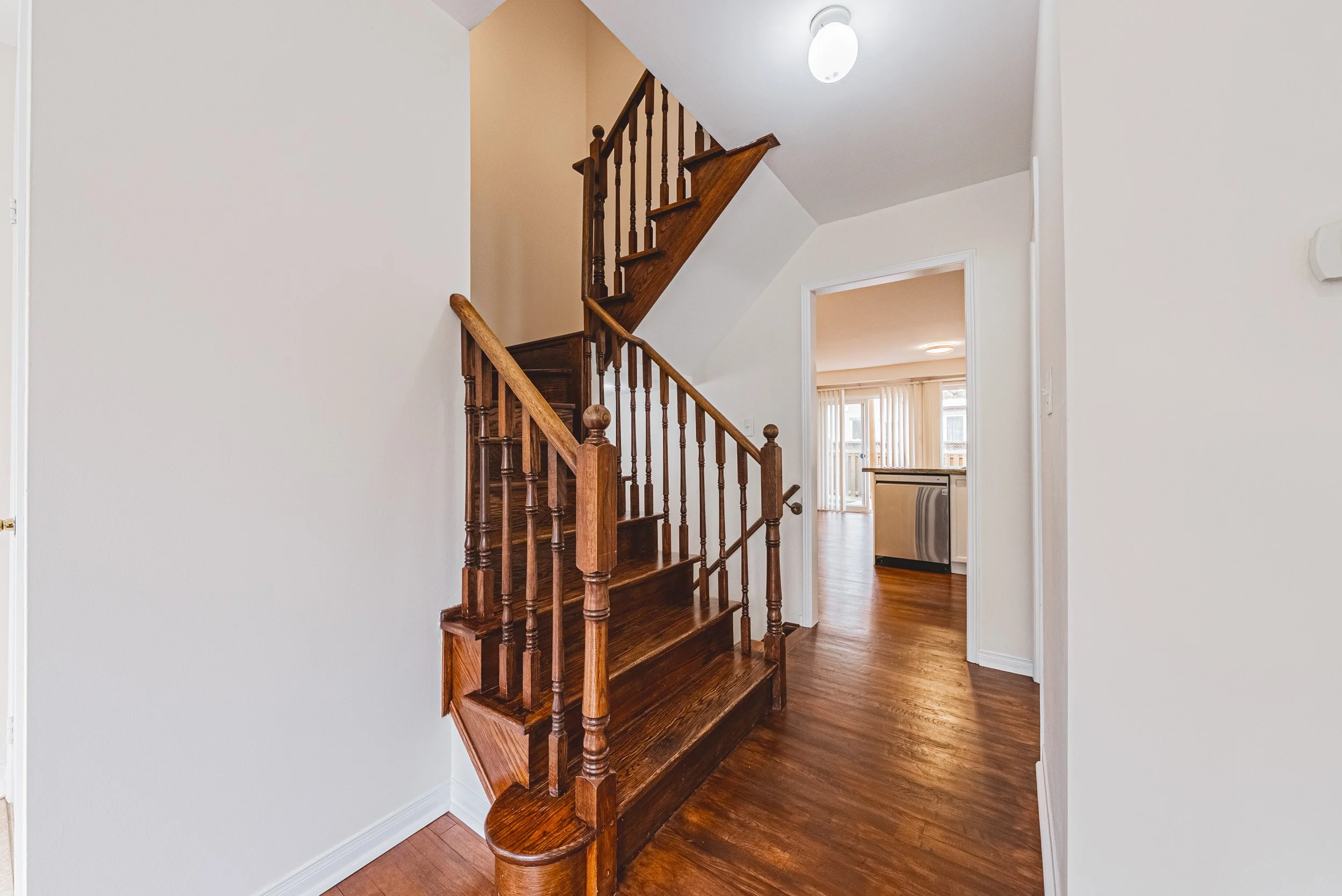 5 - 2412 Curtis Rd, Burlington.jpg