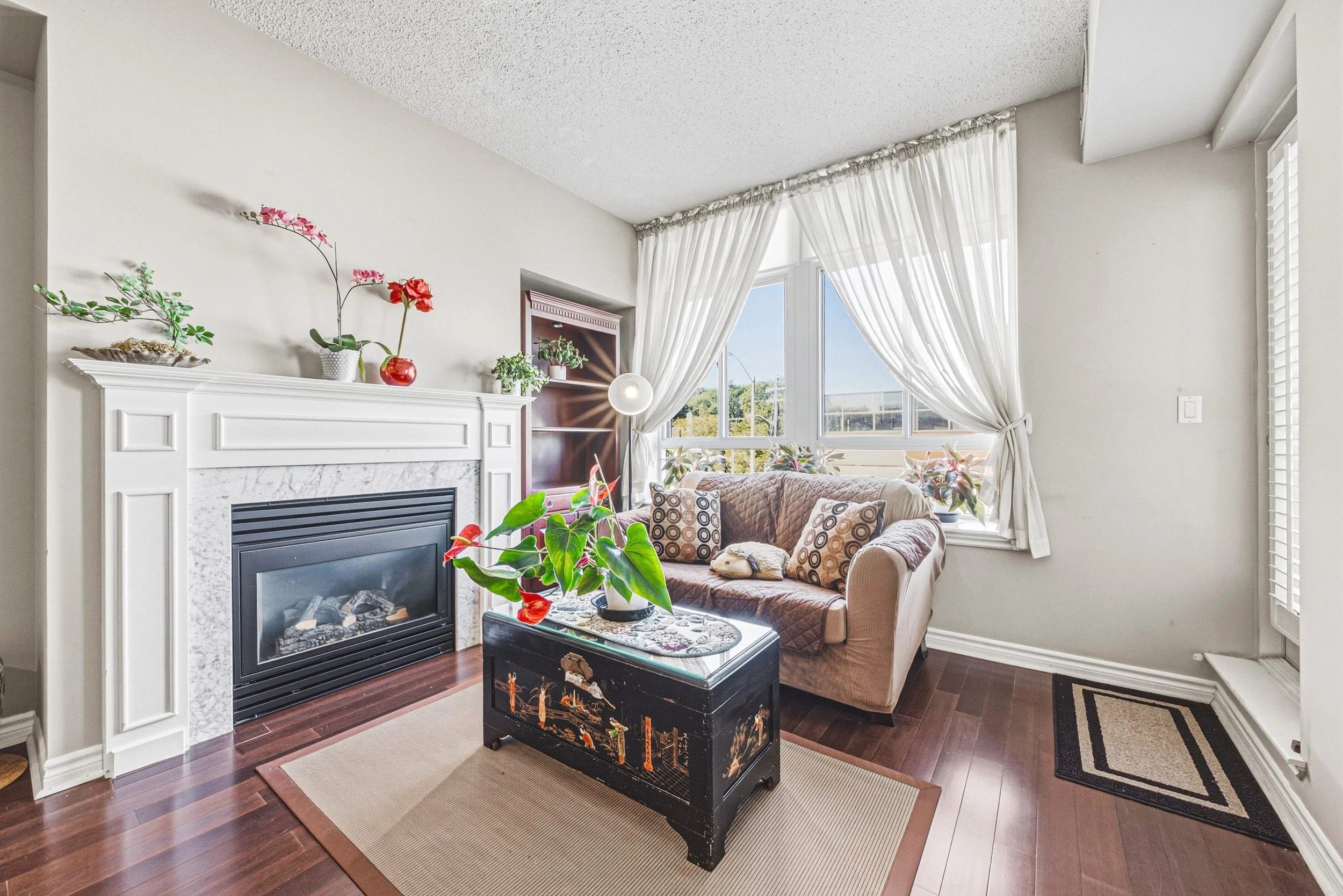 7 - 935 Royal York Rd #202, Toronto.jpg
