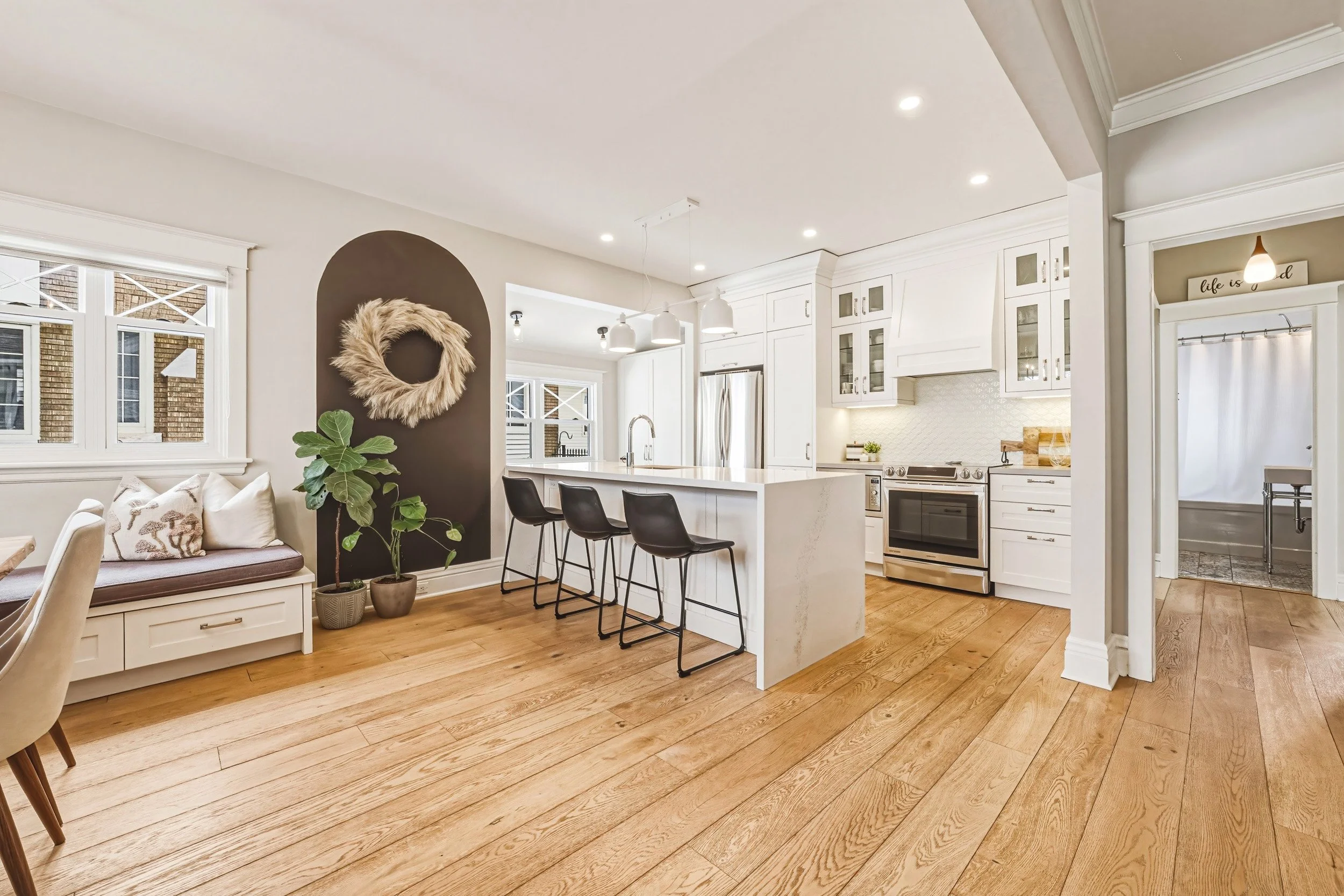 7 - 6 Nelles Blvd, Grimsby.jpg