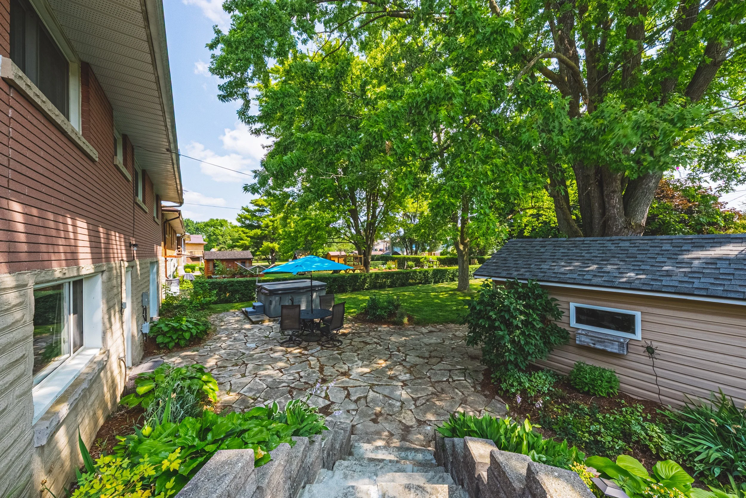 30 - 1821 Biscayne Dr, Cambridge.jpg