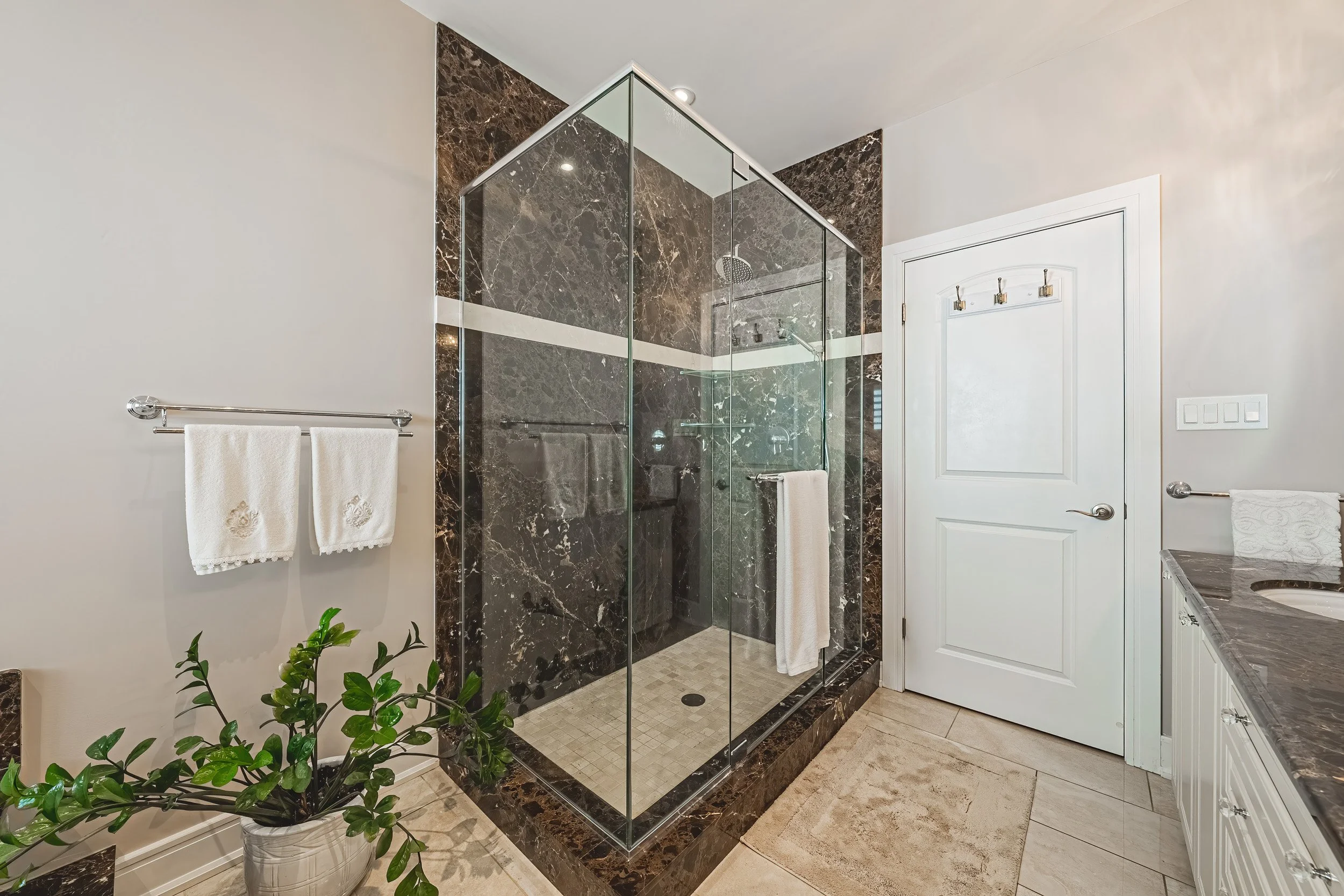 25 - 1214 Hwy 8, Stoney Creek.jpg