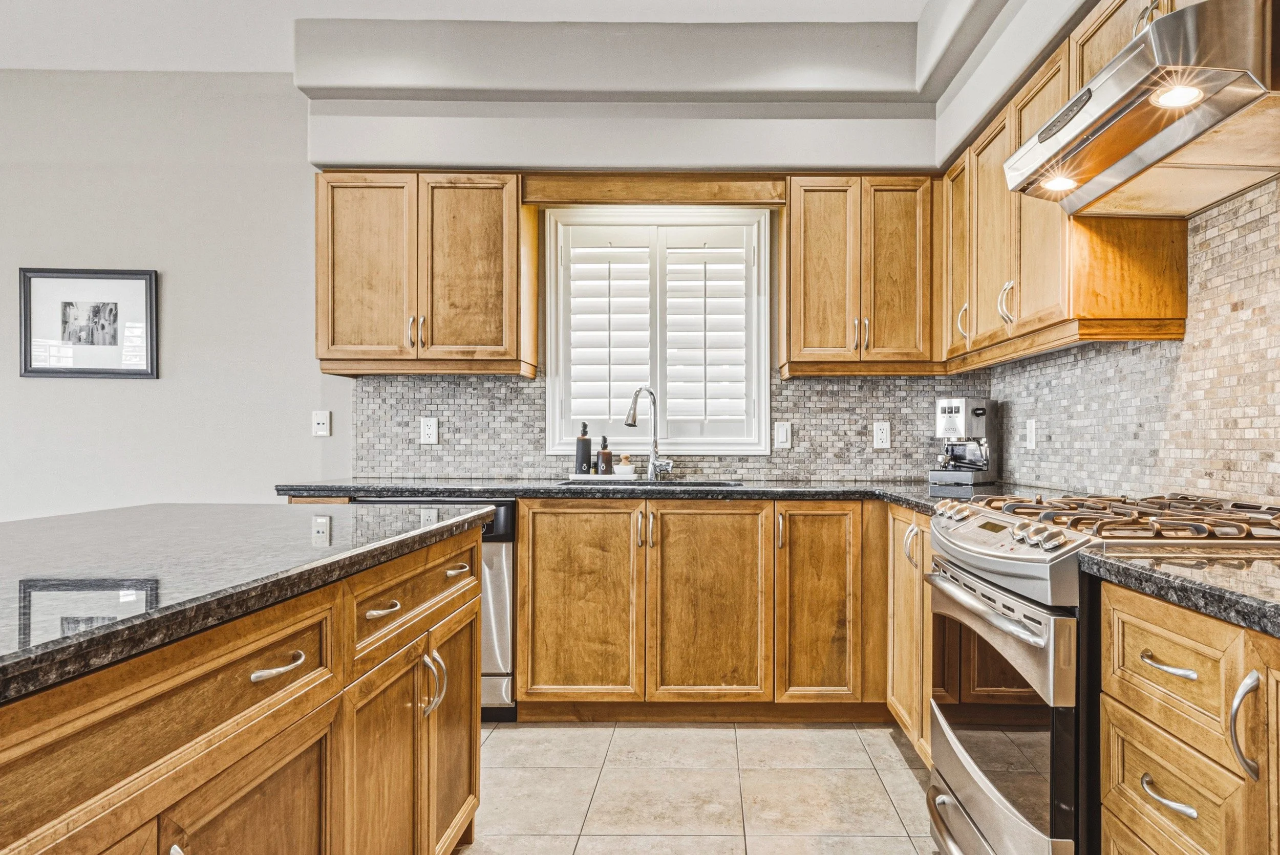 15 - 419 Dicenzo Dr, Hamilton.jpg