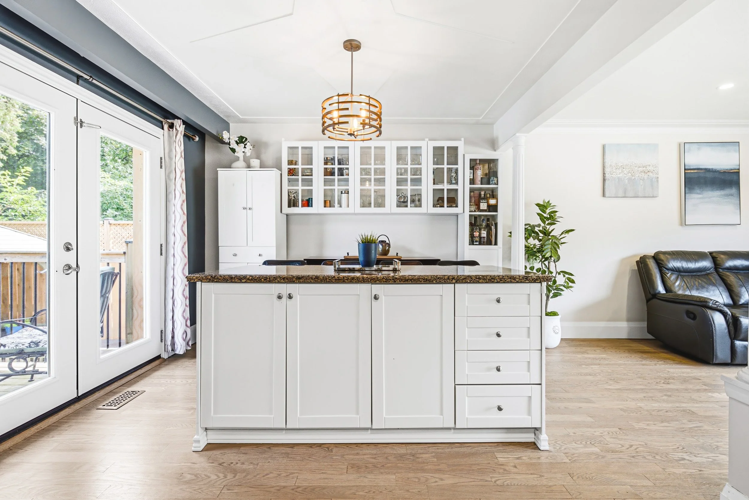 13 - 364 Fennell Ave W, Hamilton.jpg
