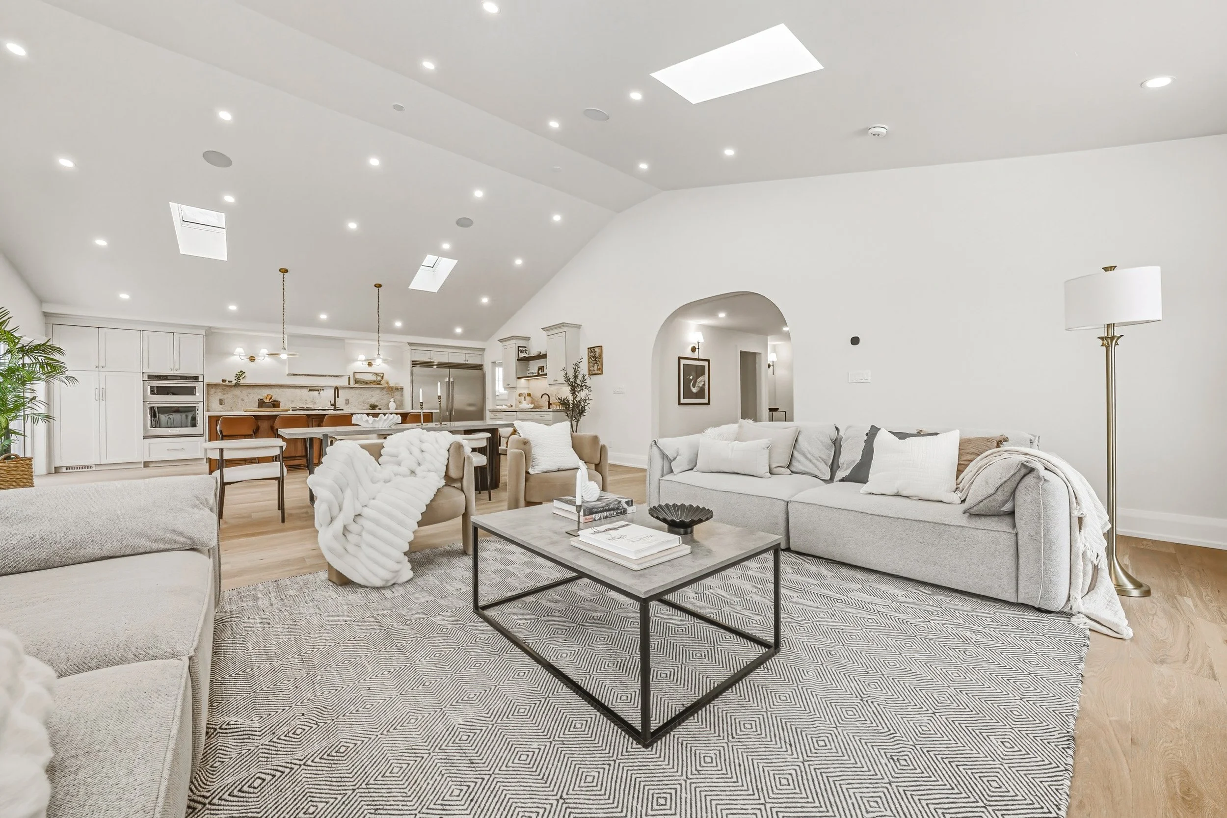 32 - 251 Glen Afton Dr, Burlington.jpg