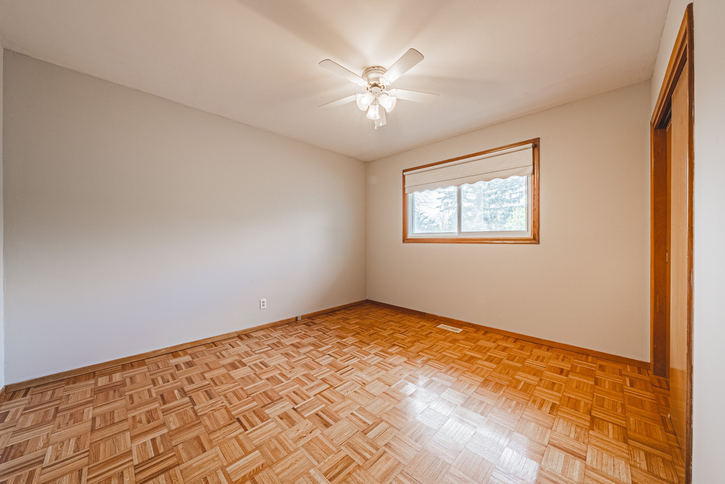 9 - 306 Victoria Rd, Guelph.jpg