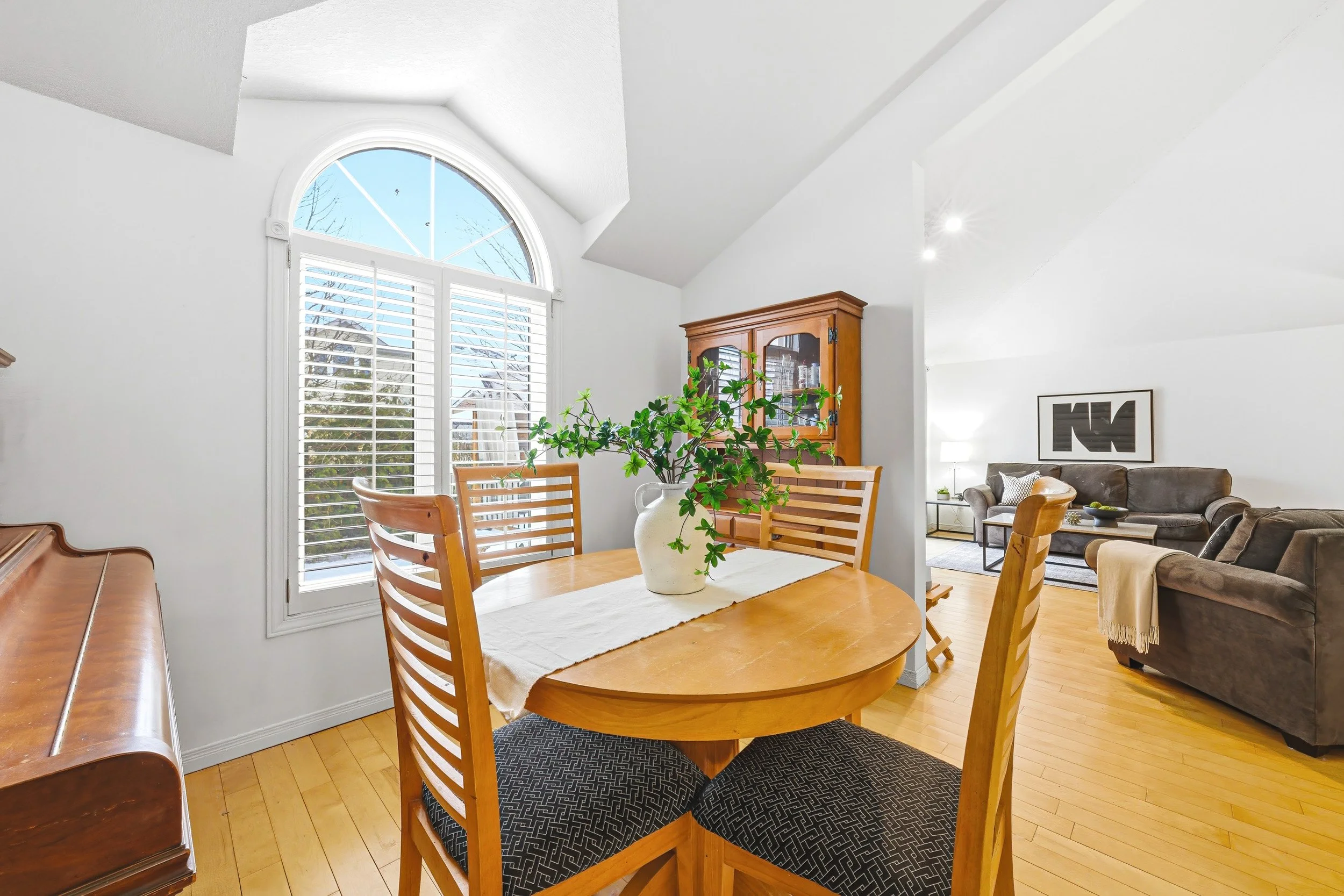 9 - 11 Gaw Cres, Guelph.jpg