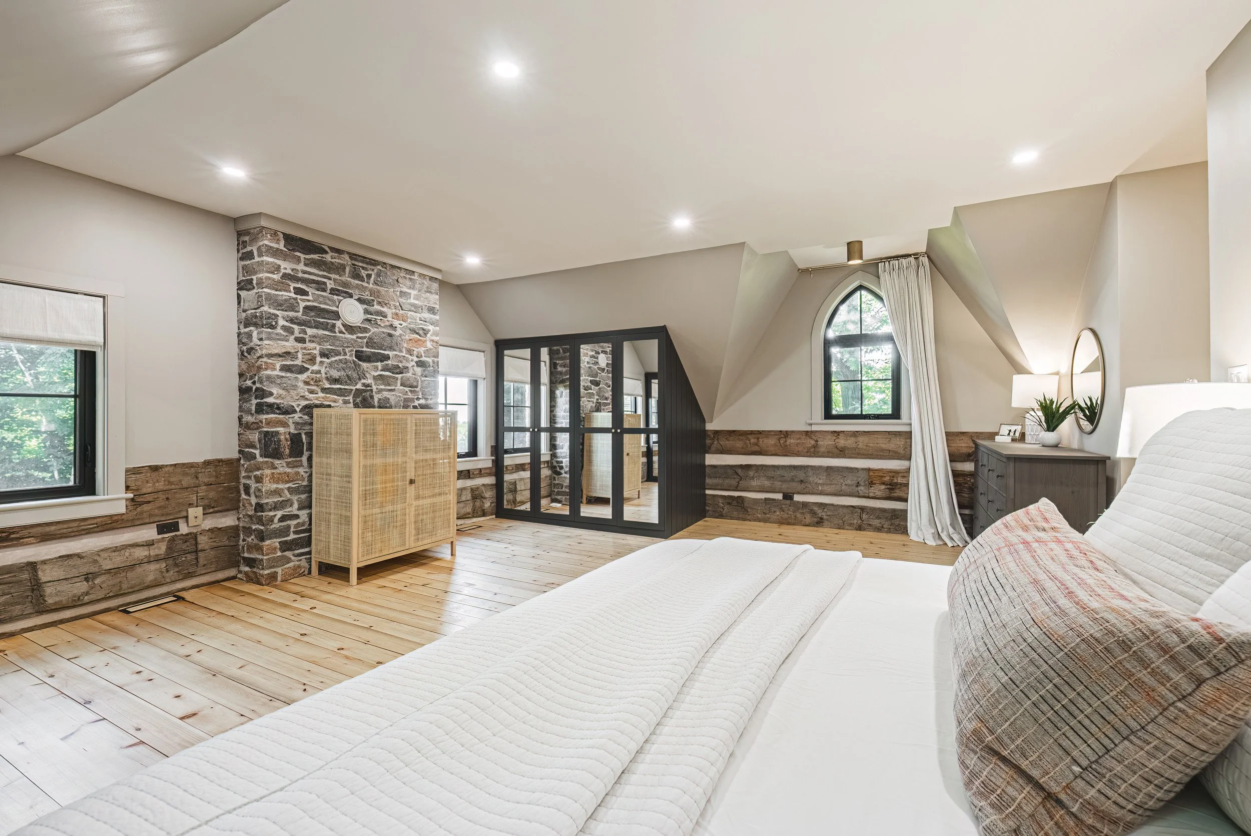 70 - 7399 Bell School Line, Milton.jpg