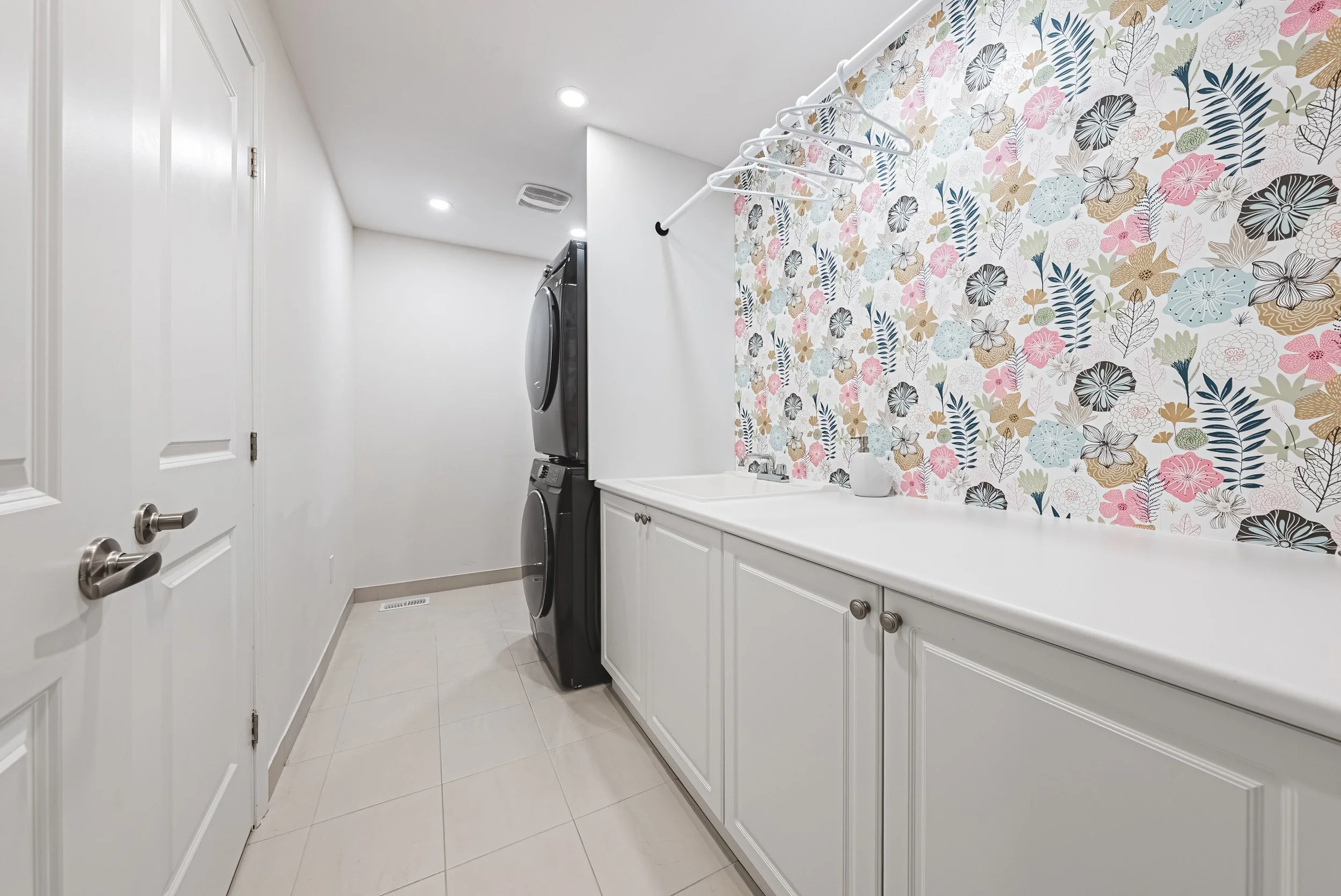 48 - 90 Robertson Rd, Ancaster.jpg