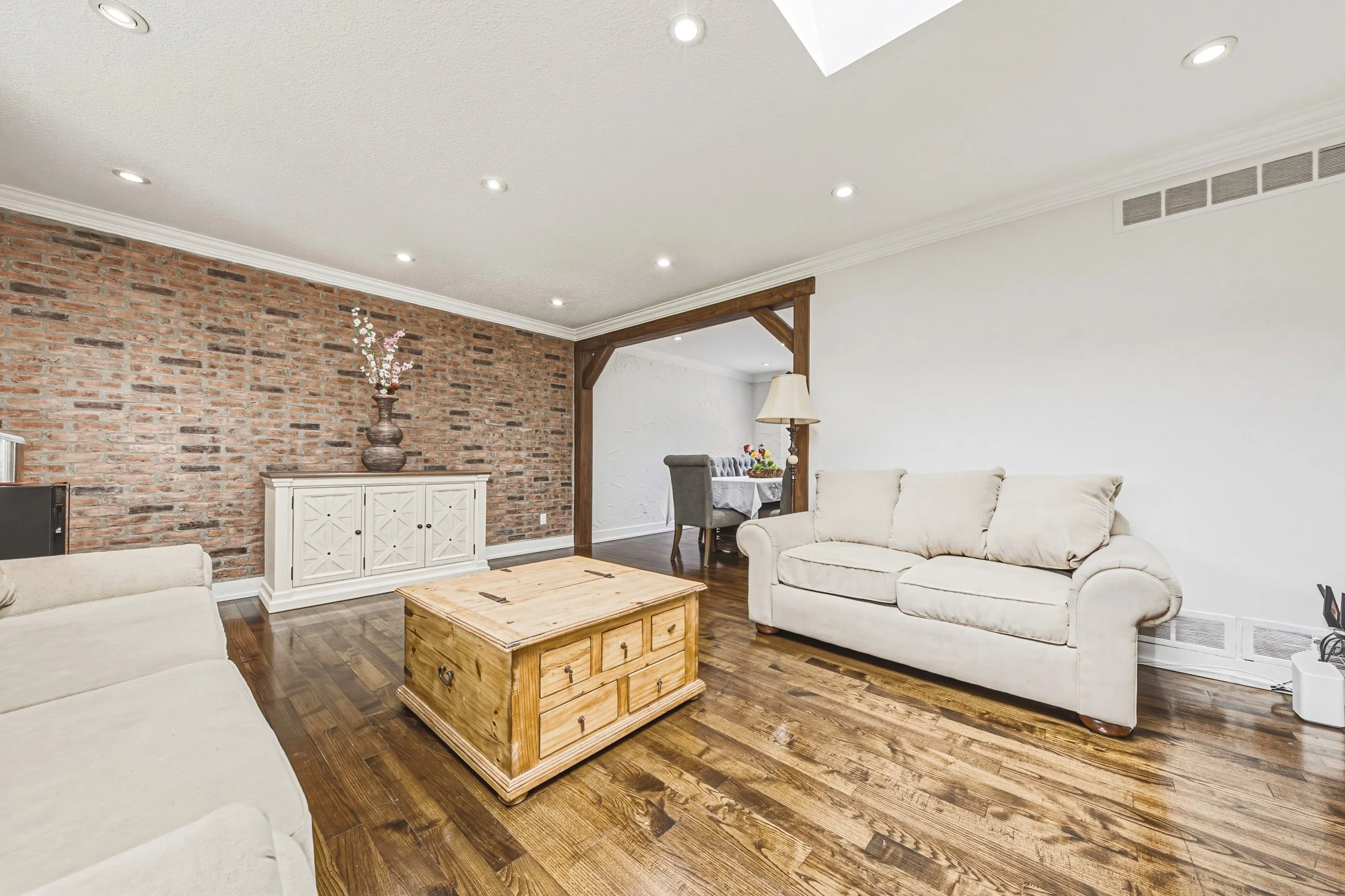 8 - 2546 Robinson St, Mississauga.jpg