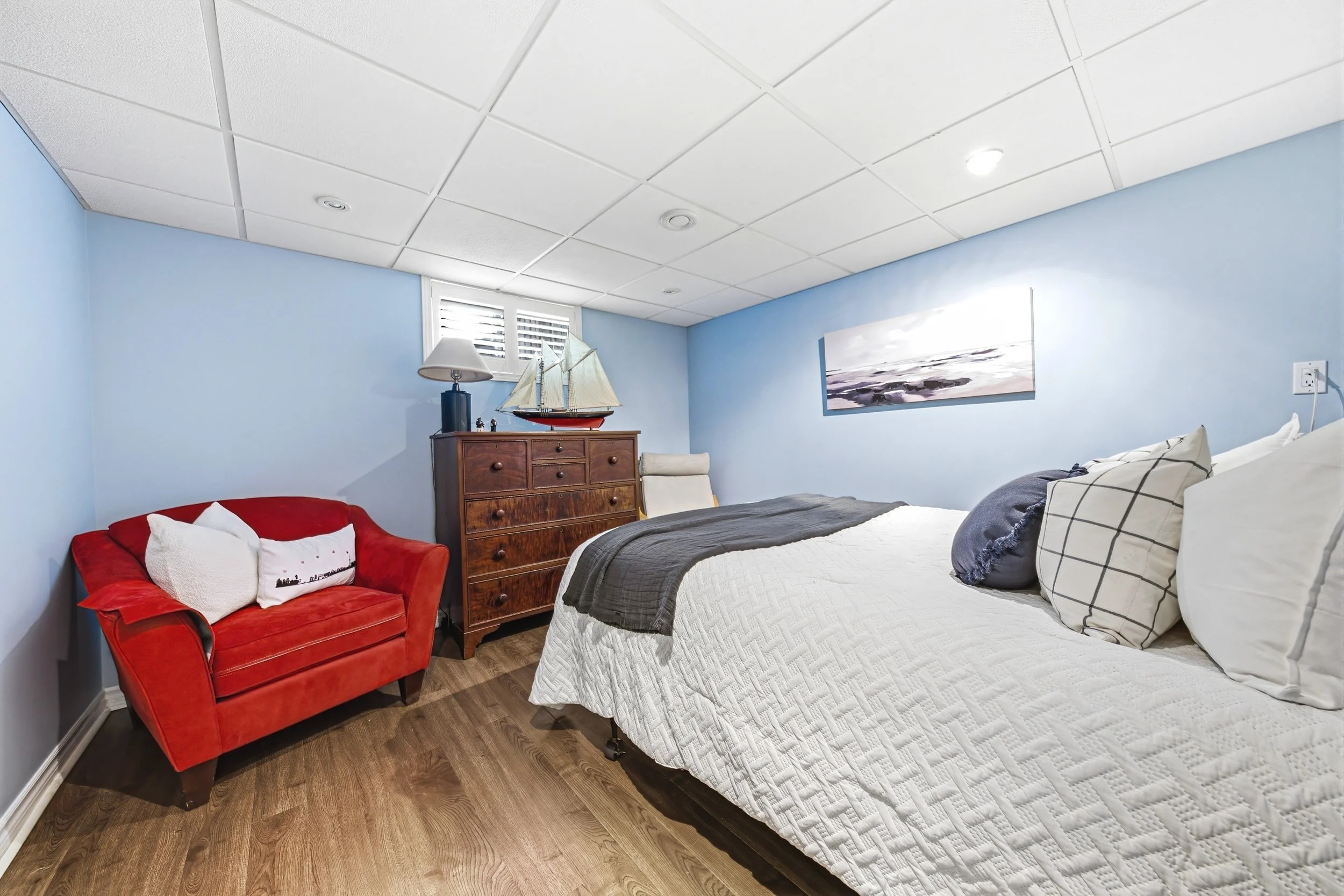 40 - 3384 Manfred Dr, Burlington.jpg