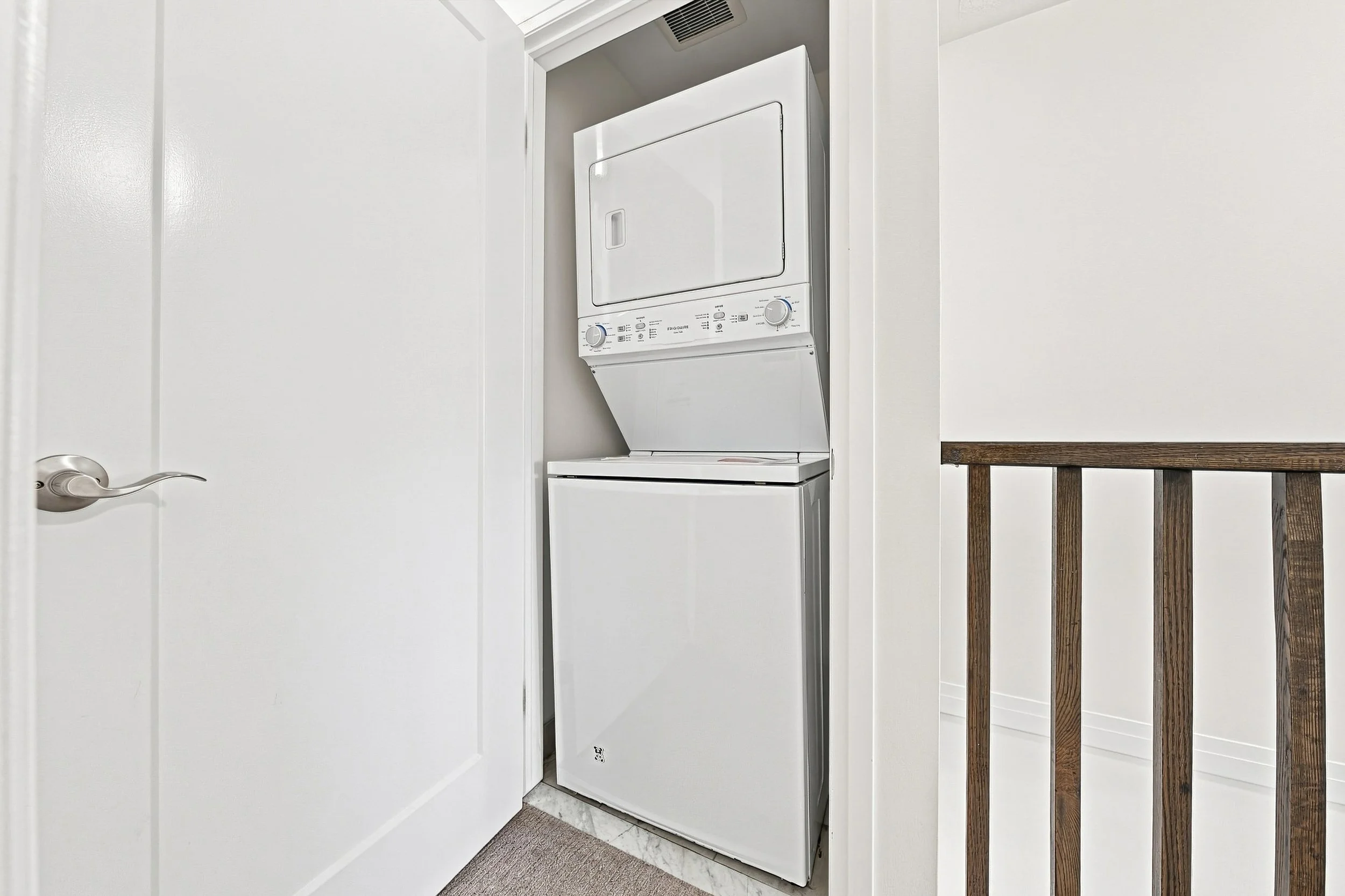22 - 94 Laguna Village Cres, Hamilton.jpg
