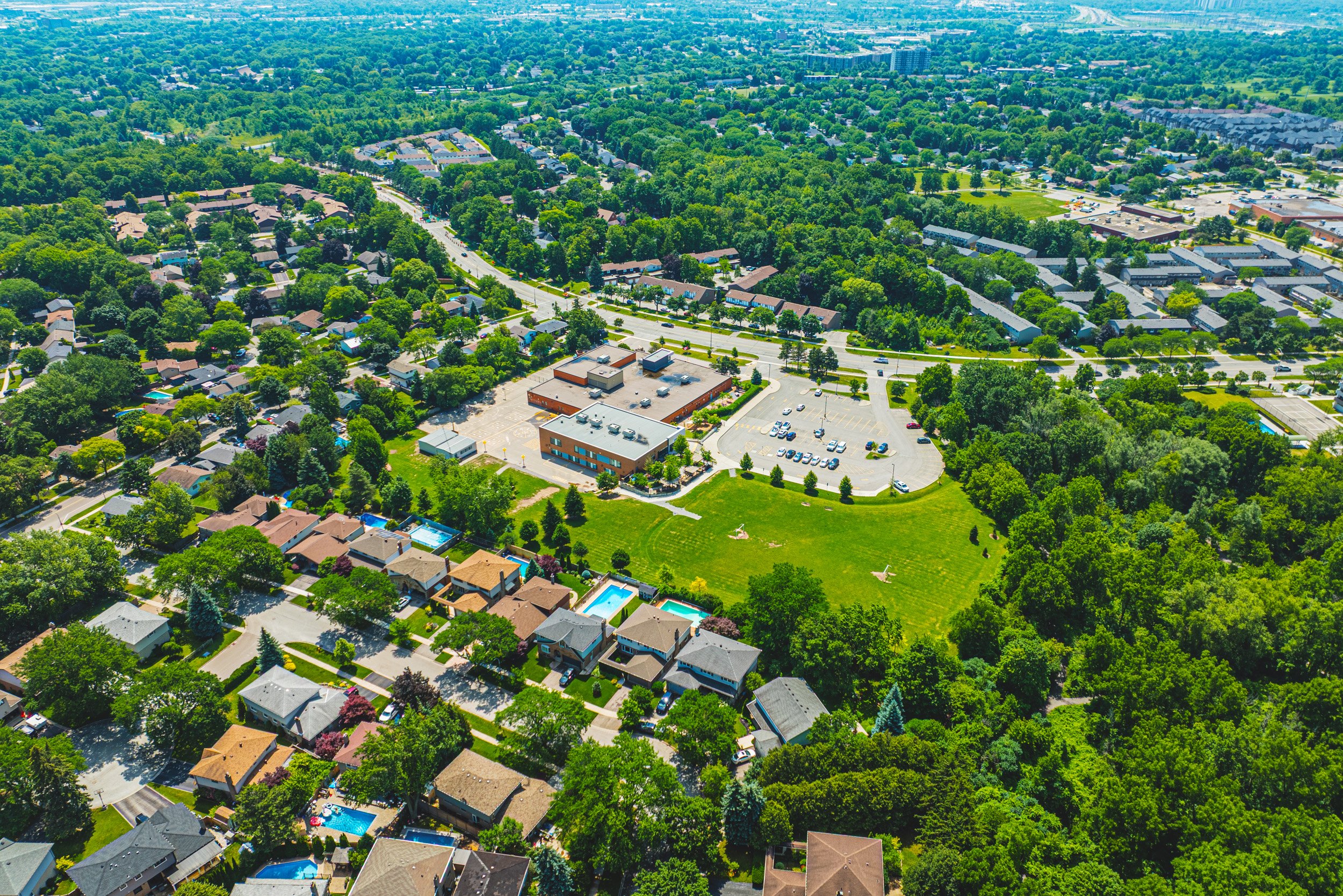 34 - 2055 Upper Middle #1504, Burlington.jpg