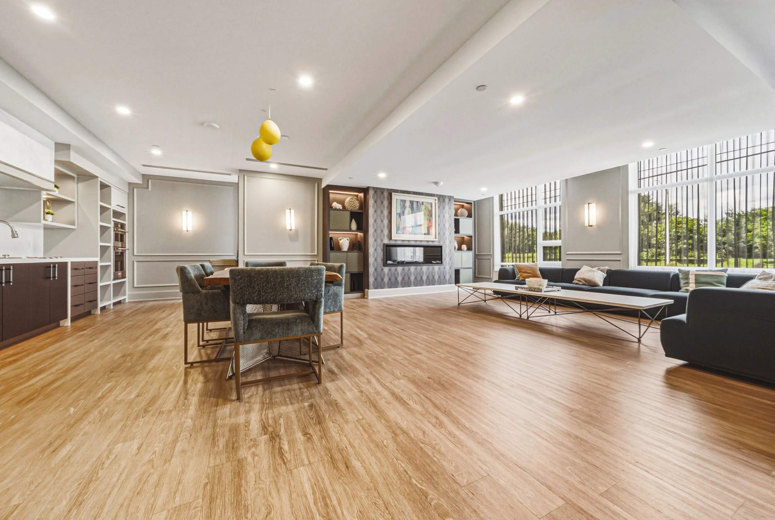 31-470 Dundas St E Waterdown.jpg