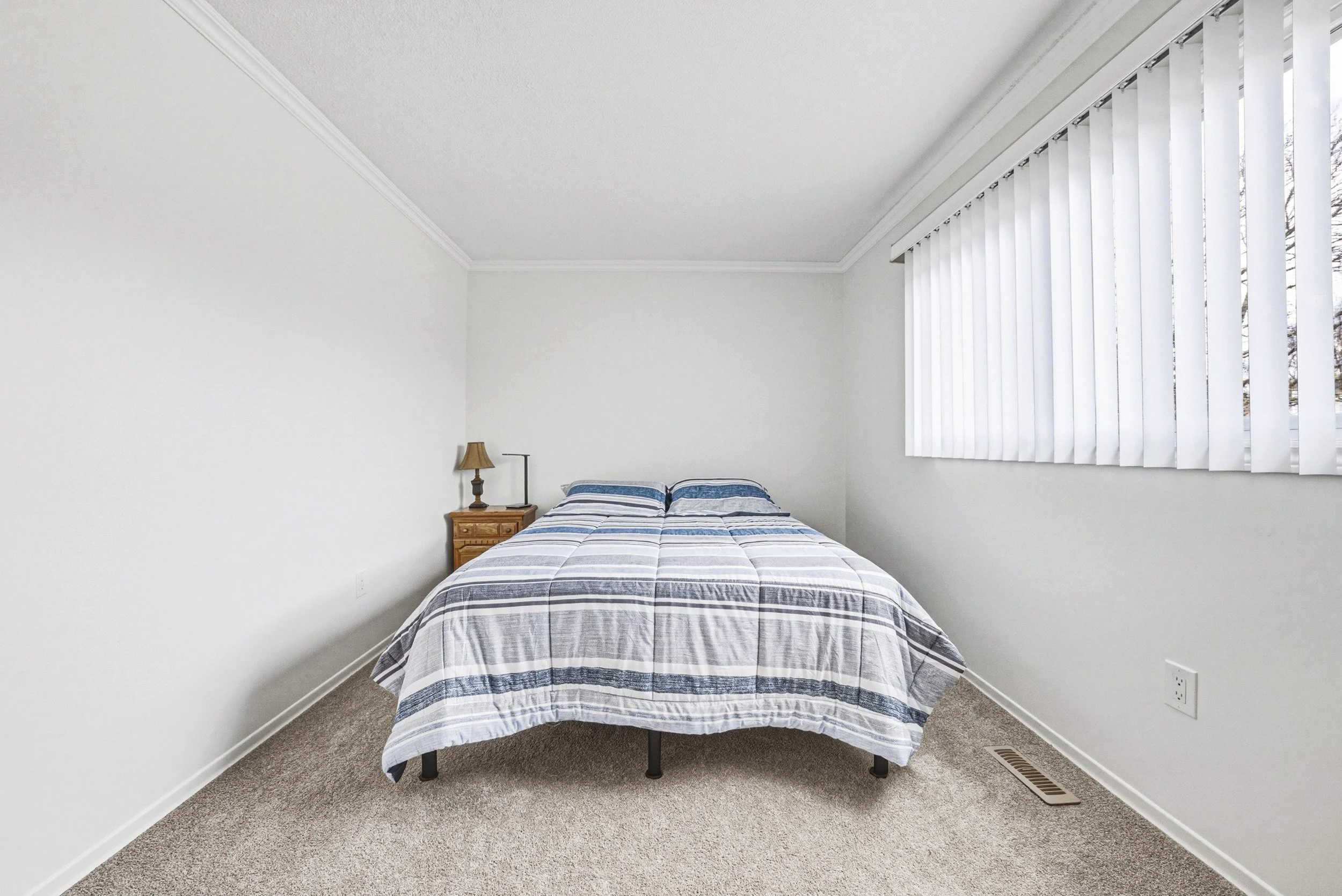 26 - 4 Mount Forest Dr, Brampton.jpg