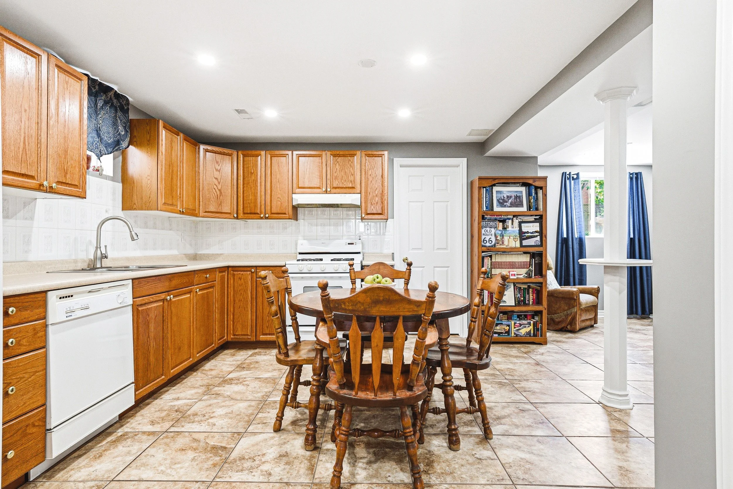 28 - 105 Pinebrook Cir, Caledon.jpg