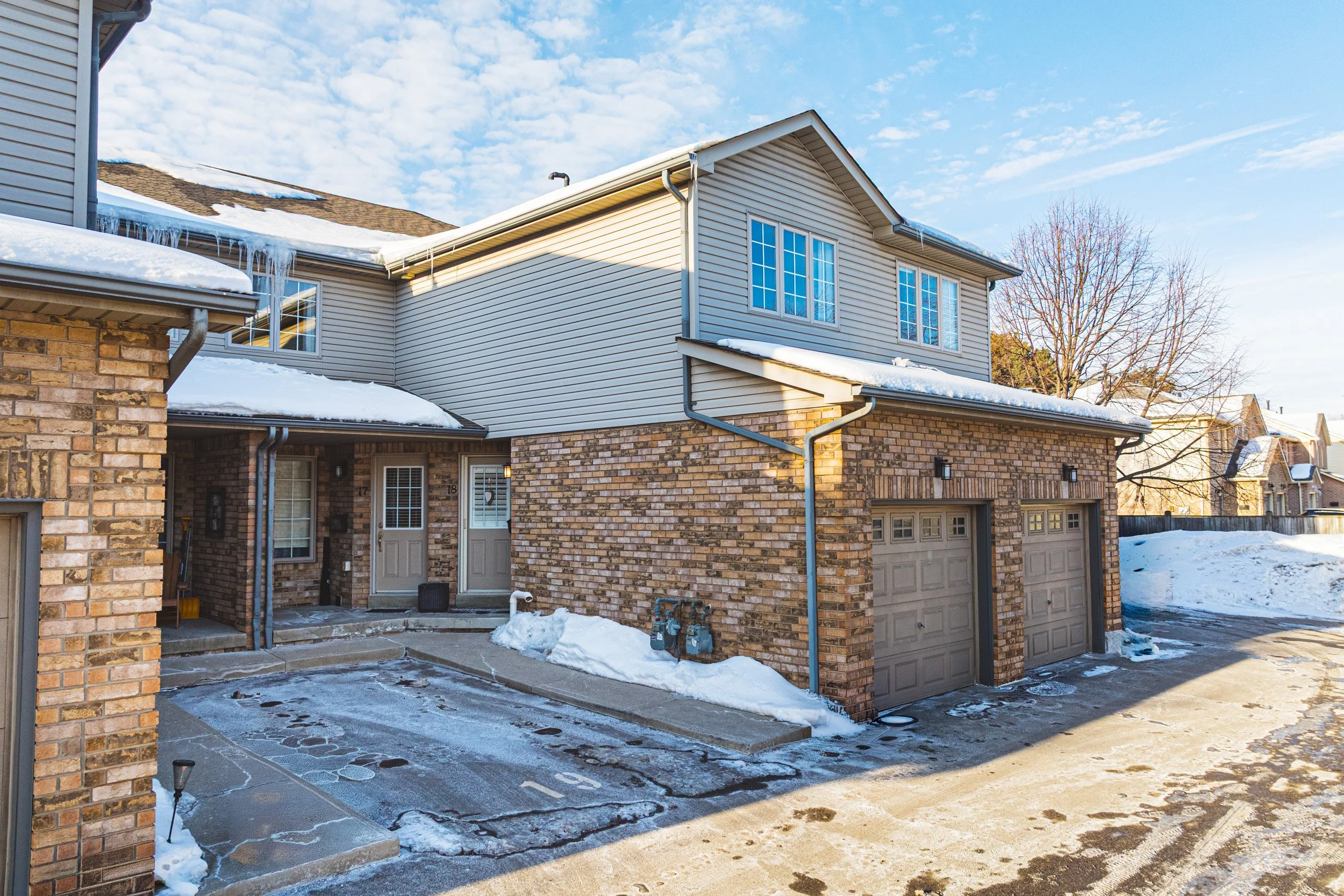 3 - 705 Cumberland Ave #18, Burlington.jpg