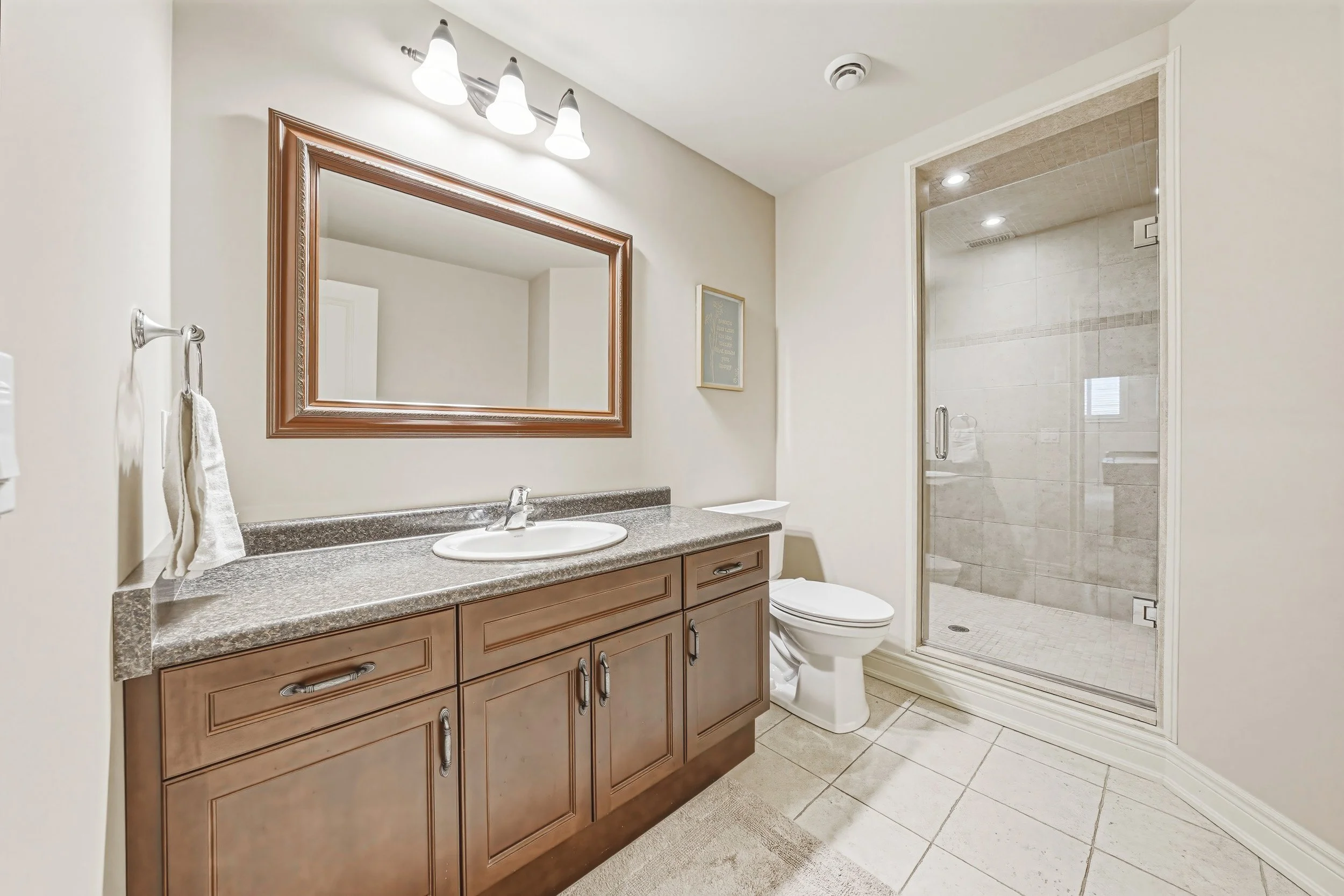 46 - 976 Shadeland Ave #3, Burlington.jpg