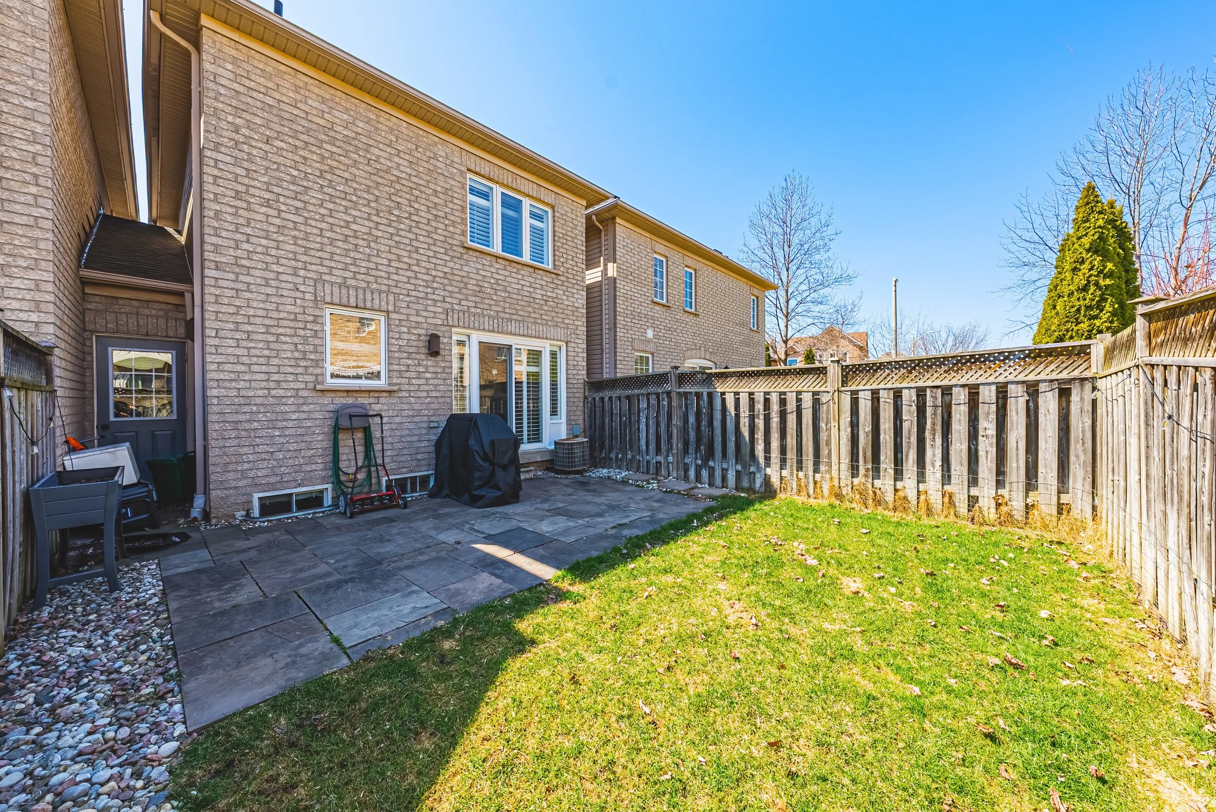 29 - 2259 Seton Cres, Burlington.jpg