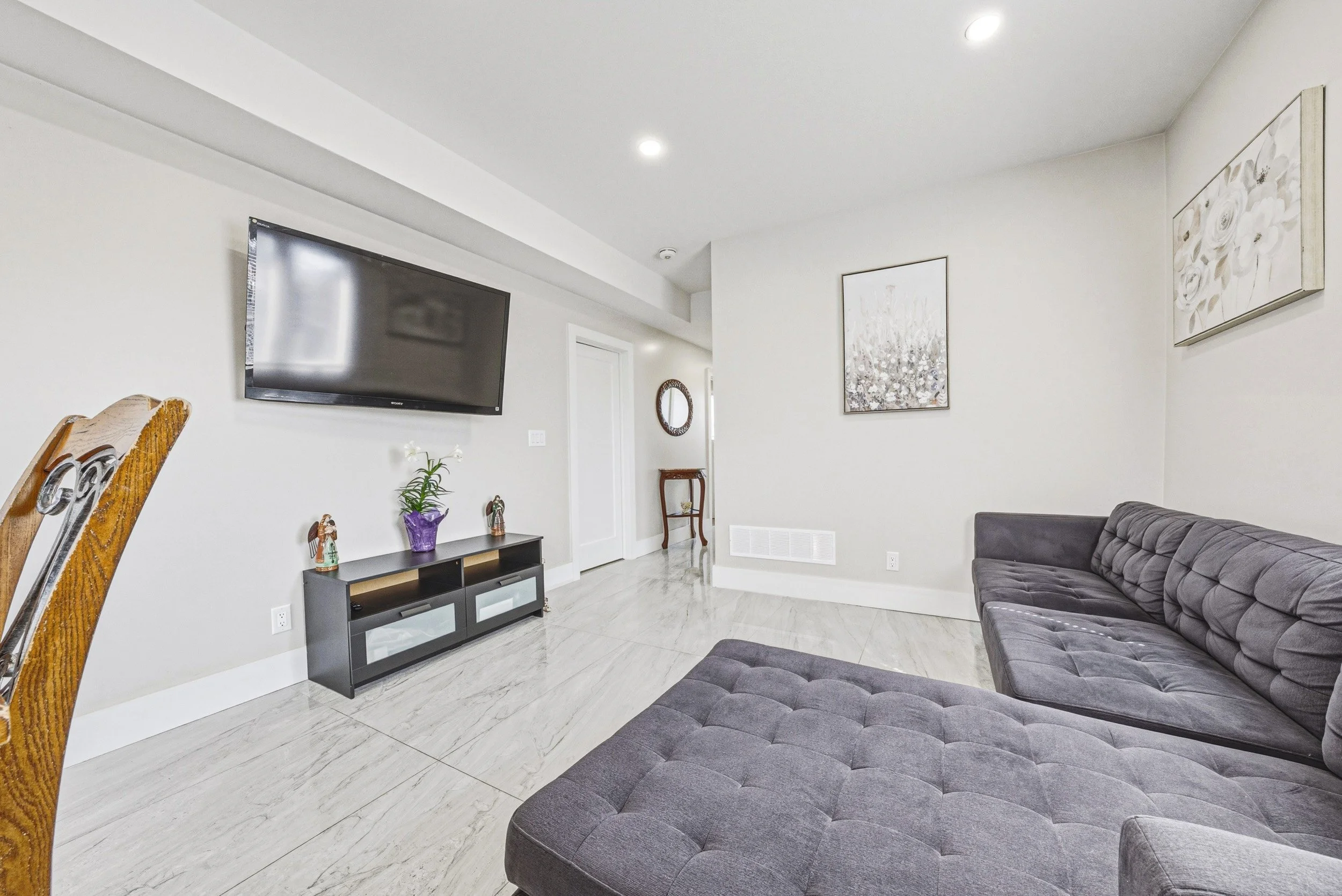 11 - 68 Vansitmart Ave, Hamilton.jpg