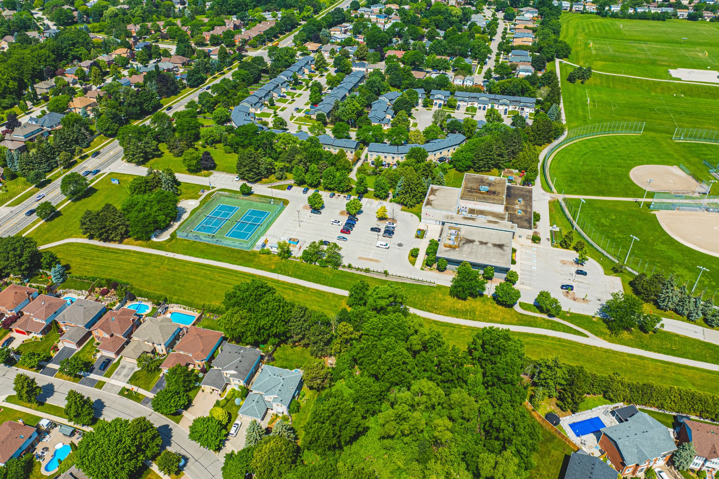 32 - 2055 Upper Middle #1504, Burlington.jpg