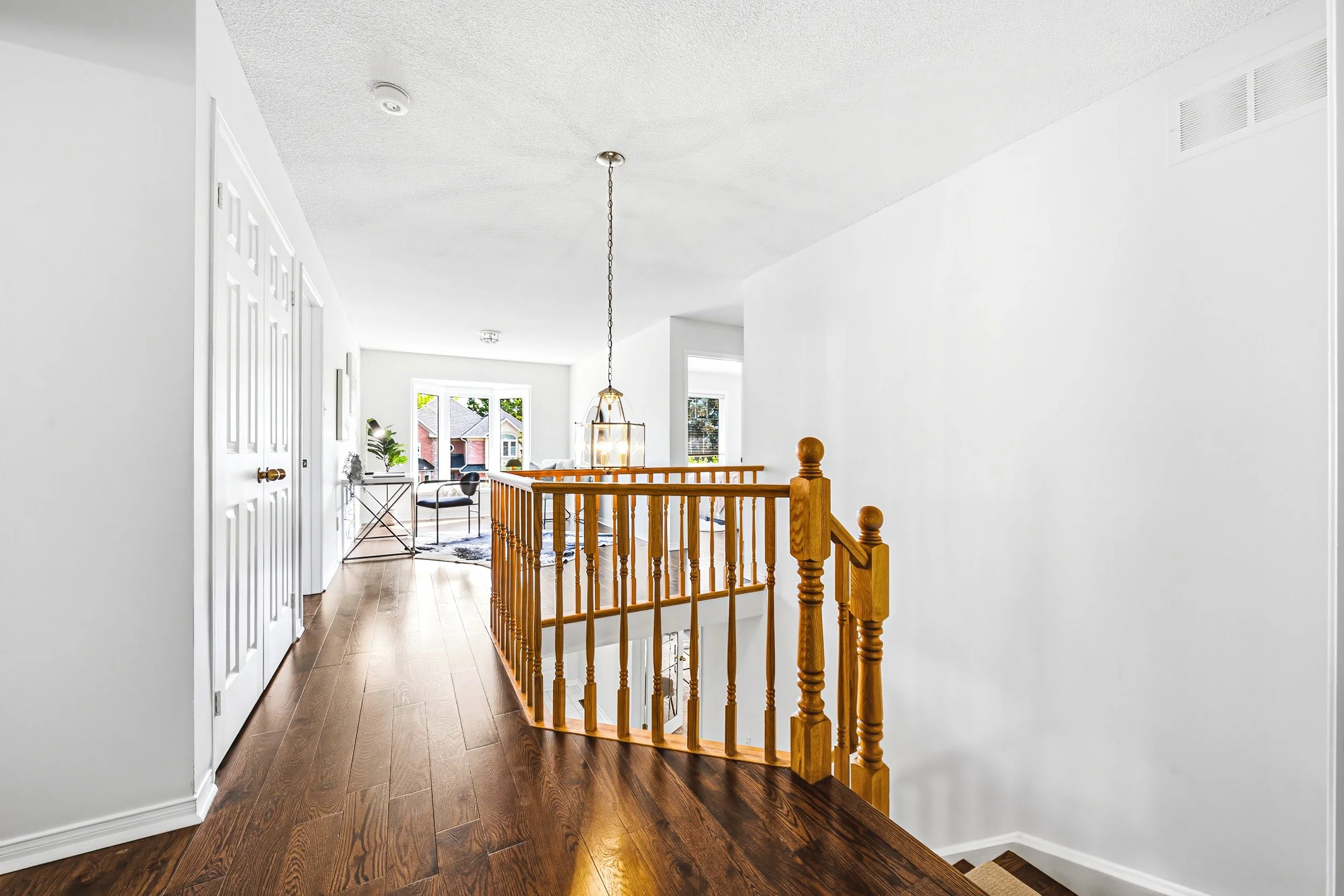 26 - 4153 Vermont Cres, Burlington.jpg