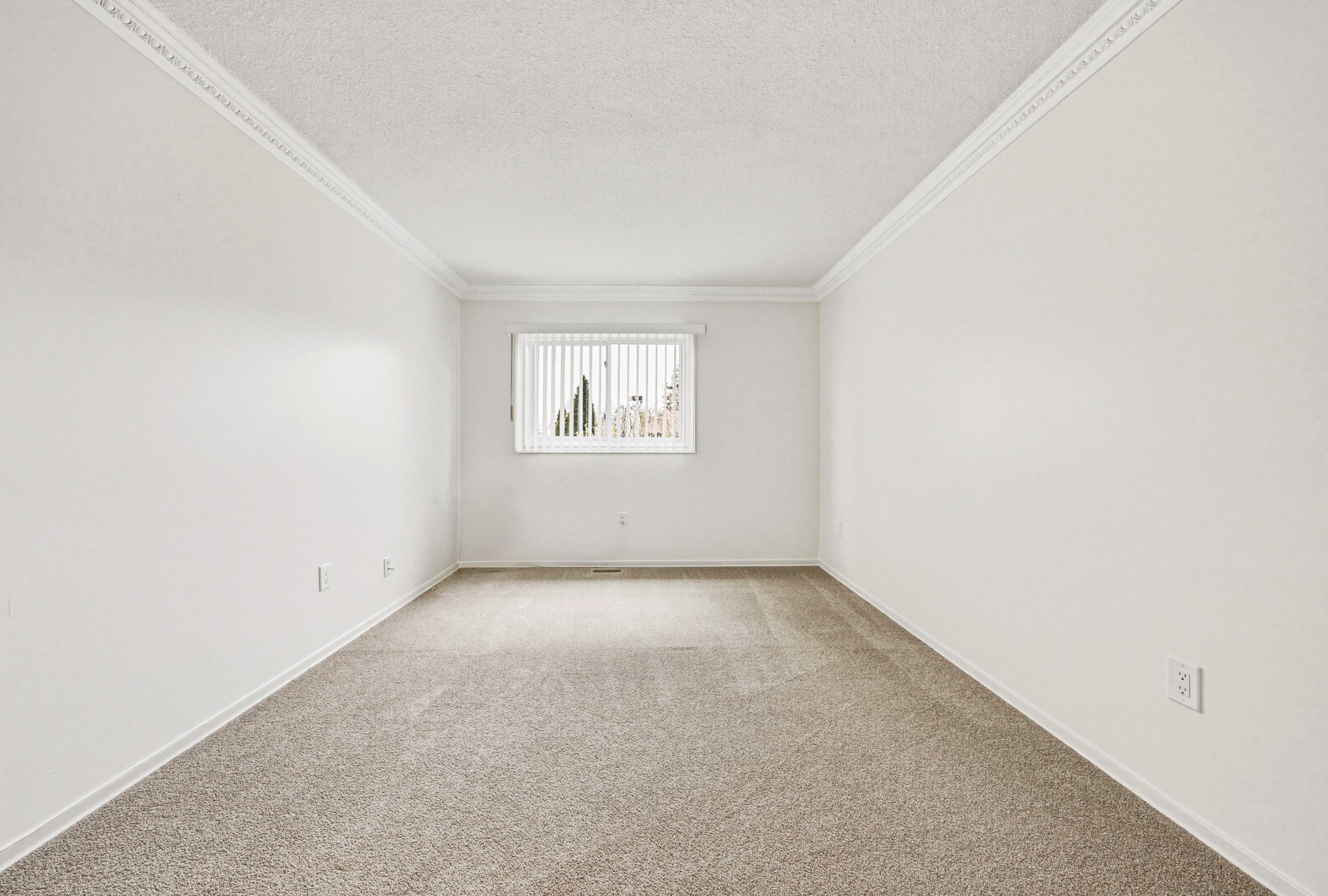 18 - 4 Mount Forest Dr, Brampton.jpg