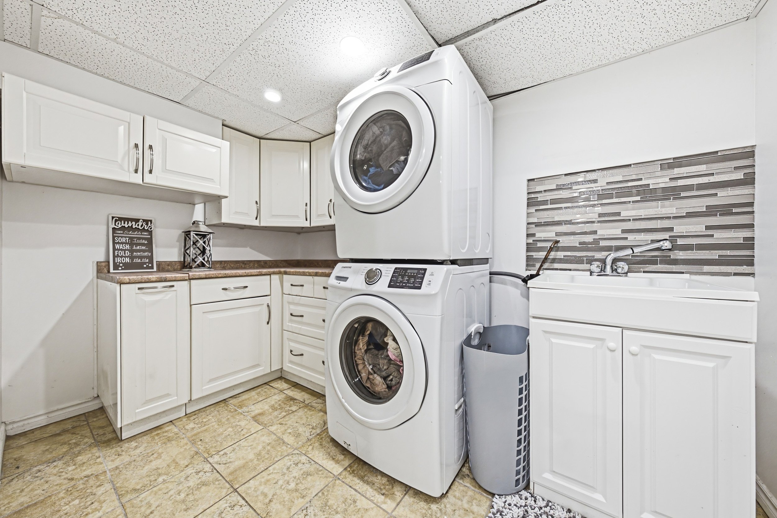 39 - 364 Fennell Ave W, Hamilton.jpg