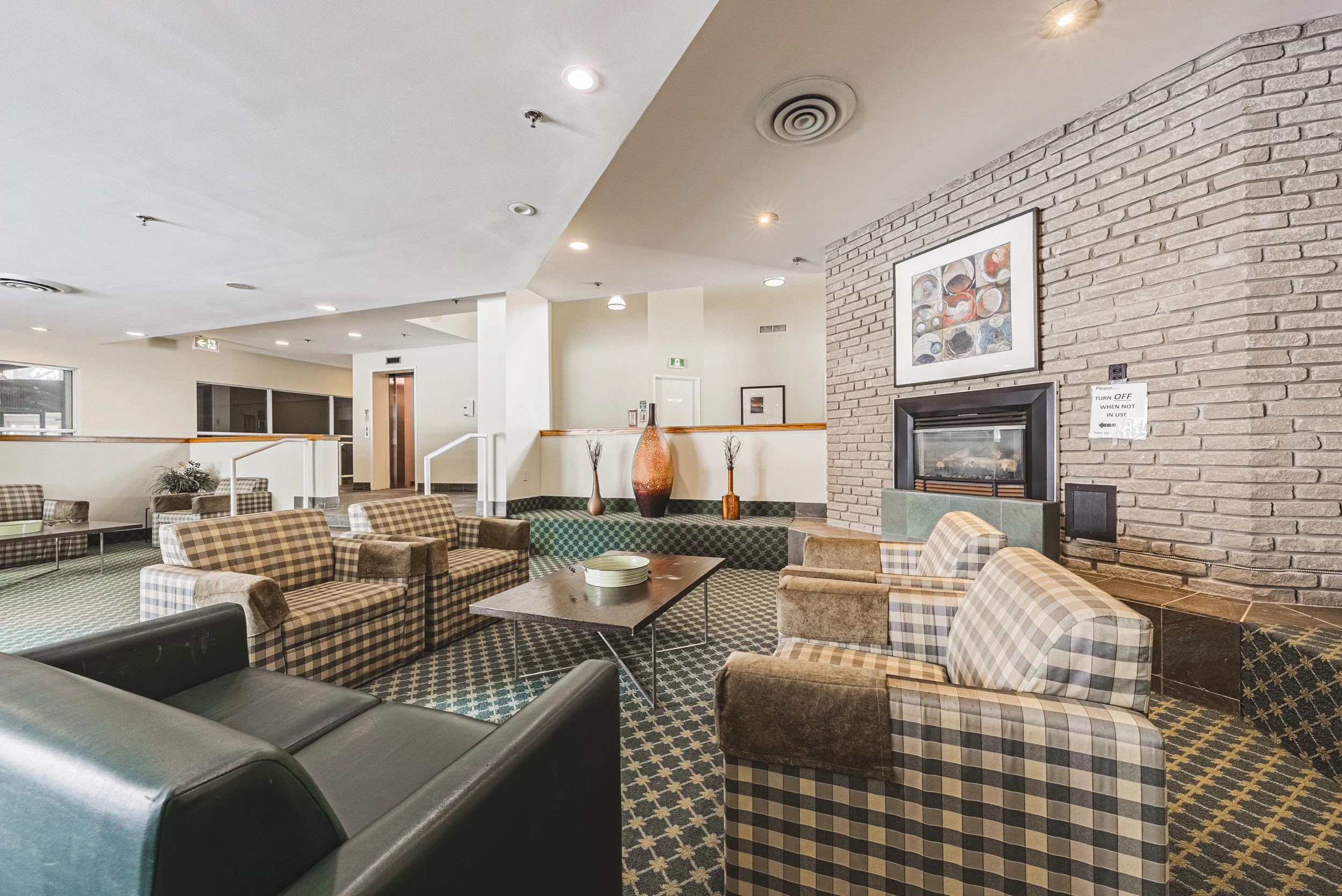 44 - 2155 Burnhamthorpe Rd W #1904, Mississauga.jpg