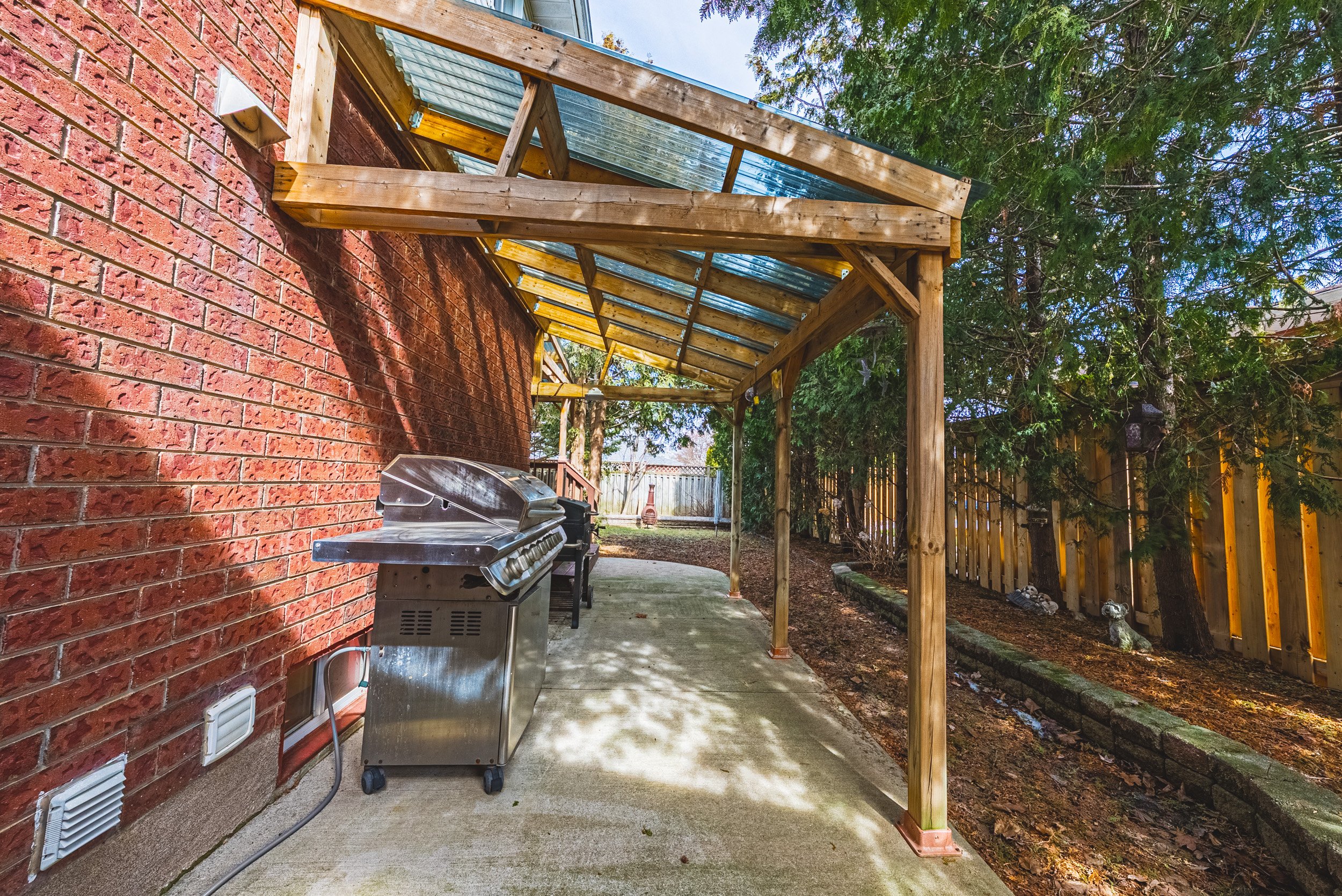 40 - 110 Highbury Dr, Stoney Creek.jpg