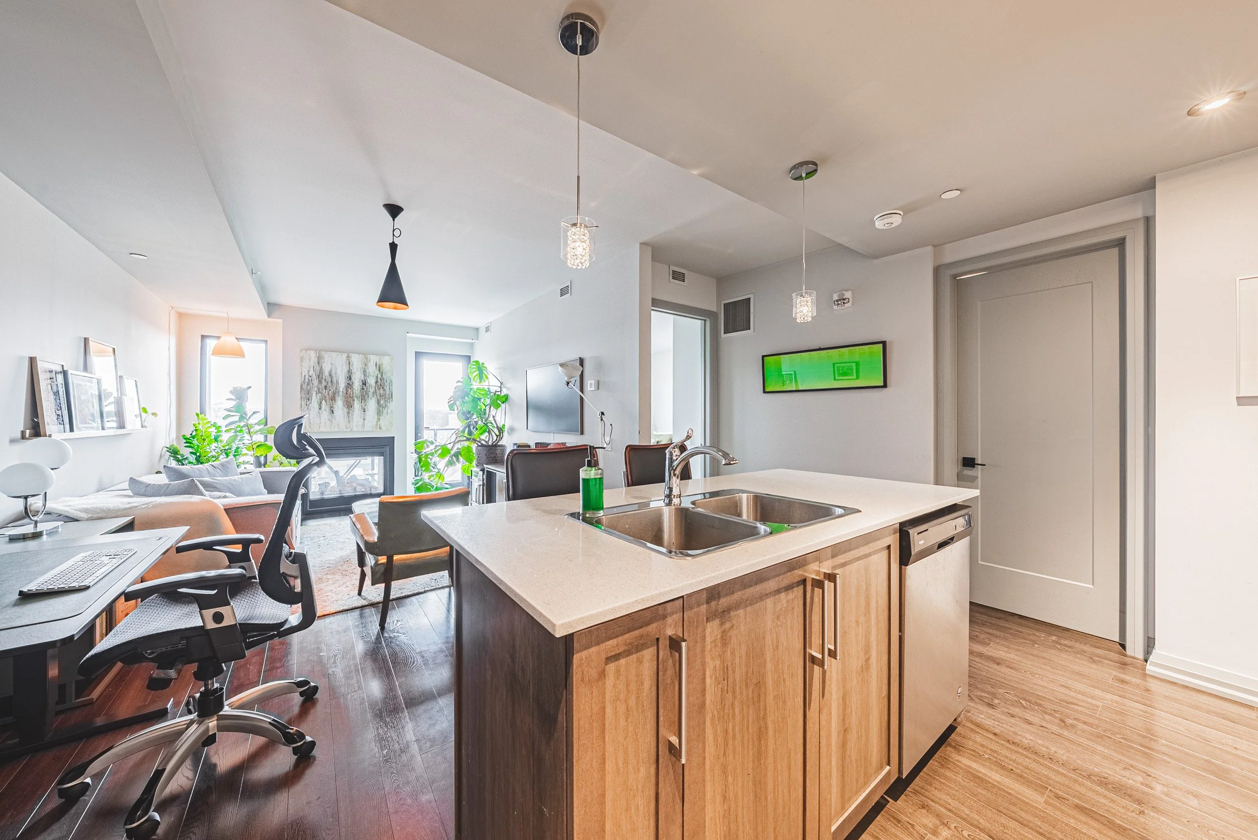 11 - 181 James St N #503, Hamilton.jpg