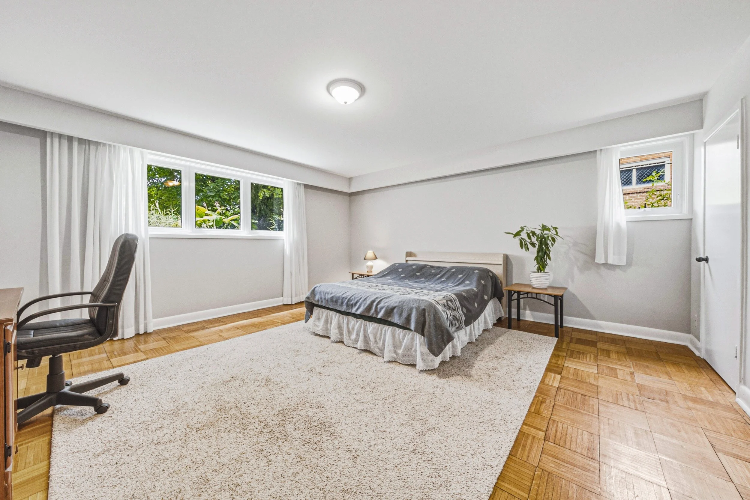 32 - 471 The Kingsway, Etobicoke.jpg