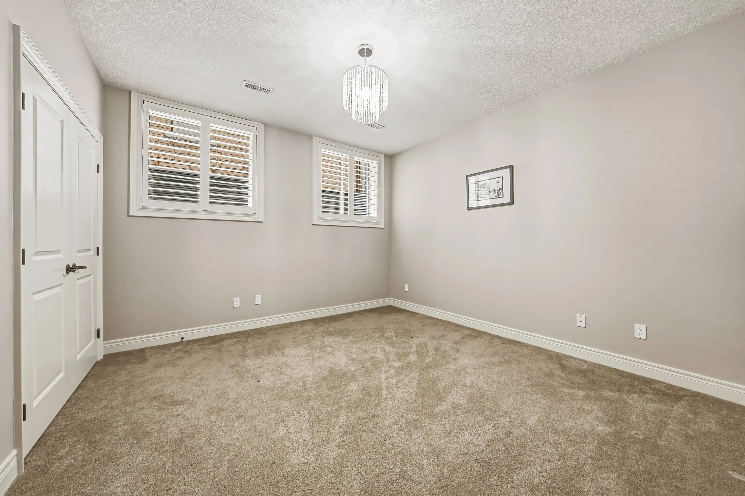 45 - 976 Shadeland Ave #3, Burlington.jpg