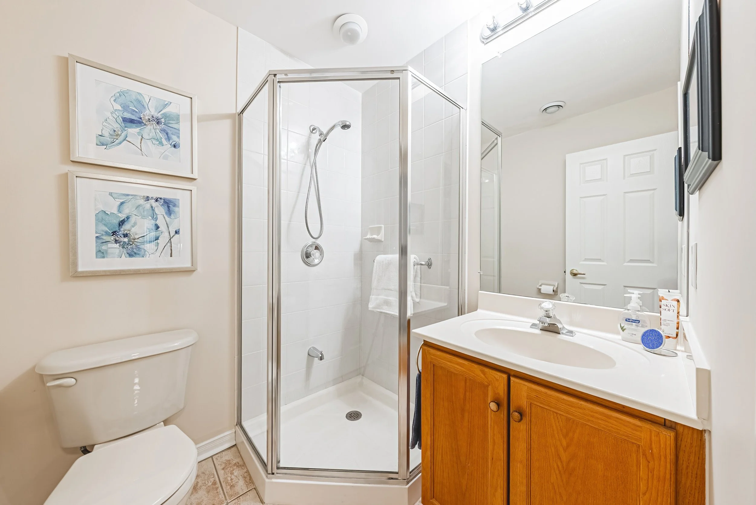 32 - 2075 Amherst Heights Dr #103, Burlington.jpg