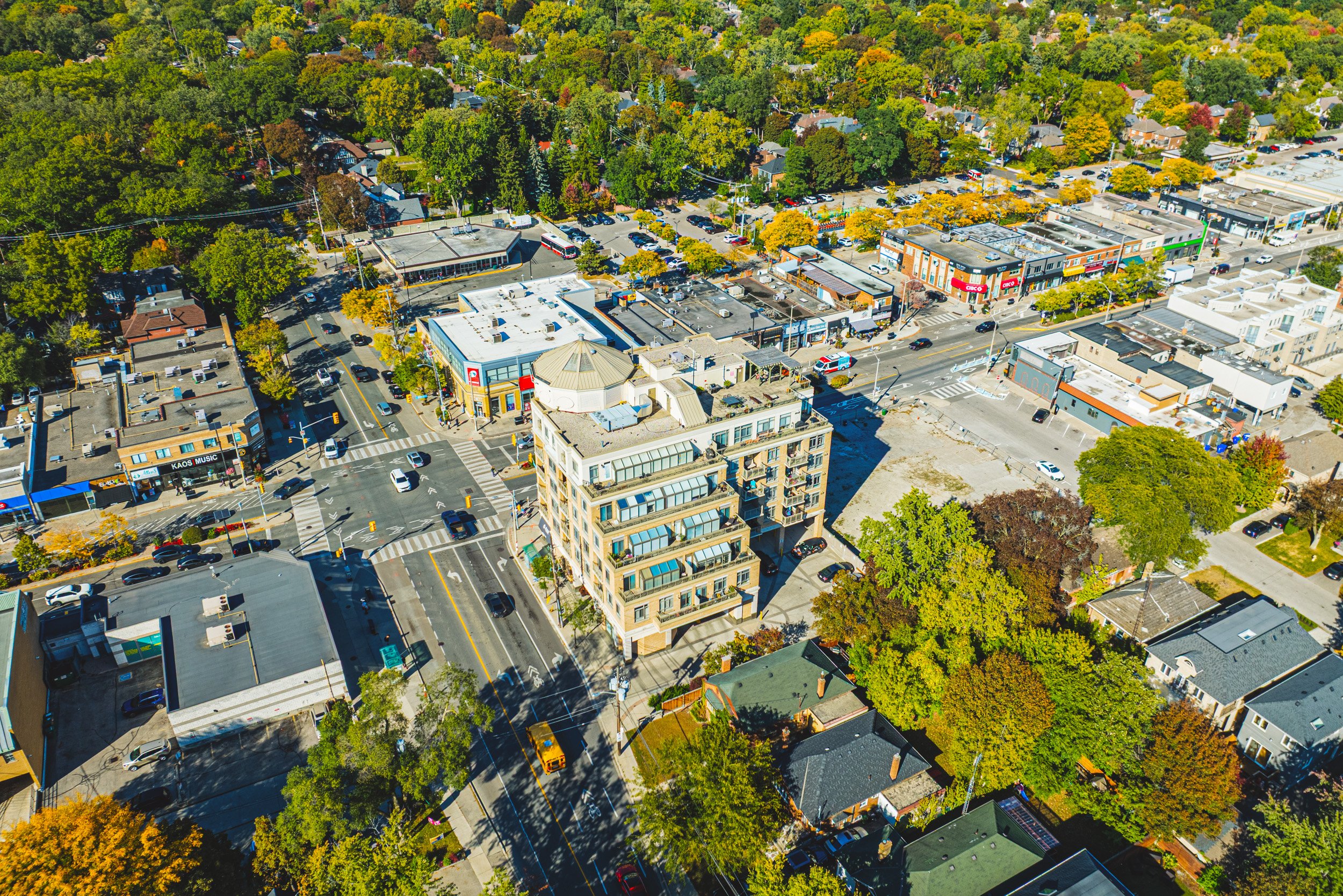 33 - 935 Royal York Rd #202, Toronto.jpg