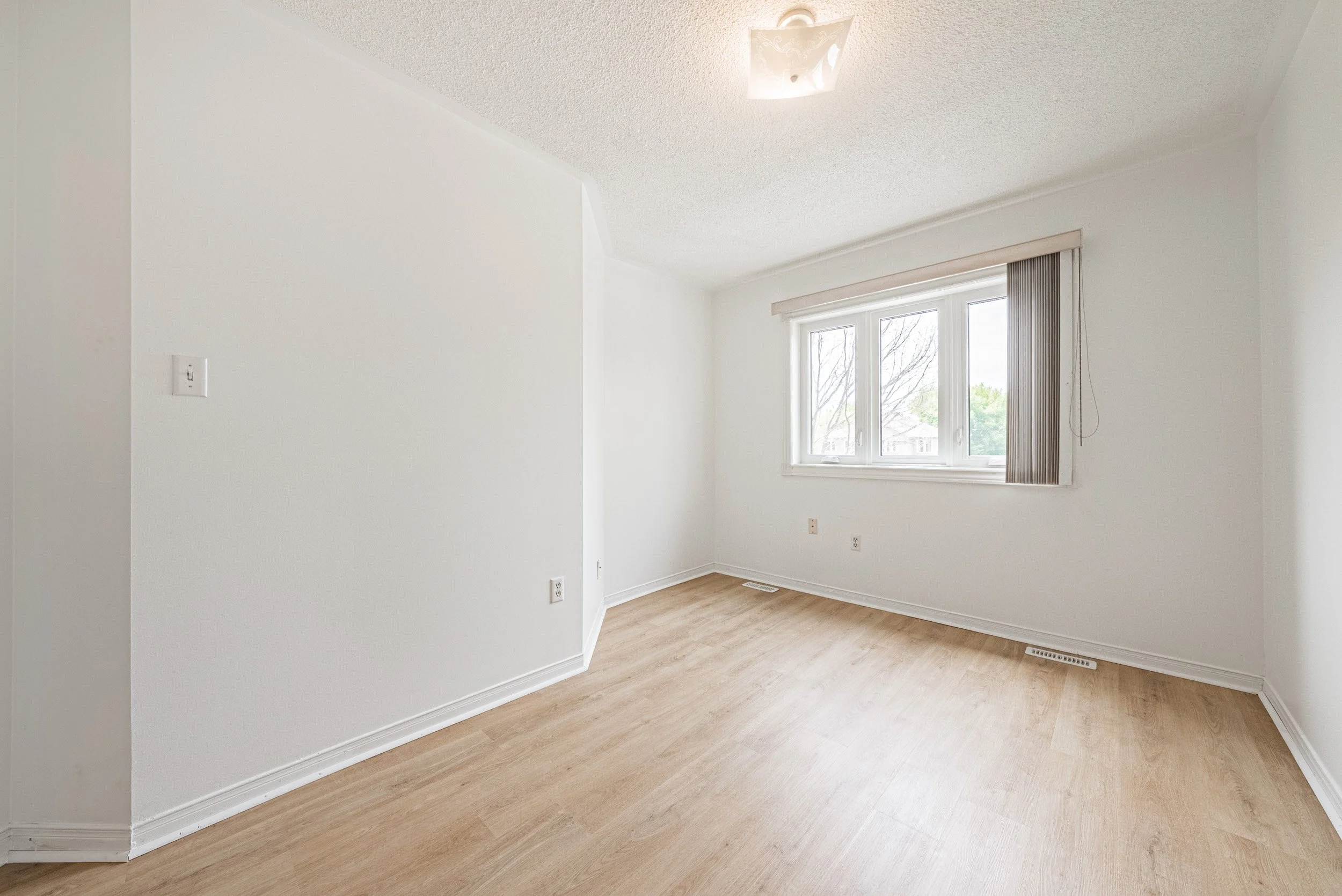 17 - 155 Saddletree Trail, Brampton.jpg