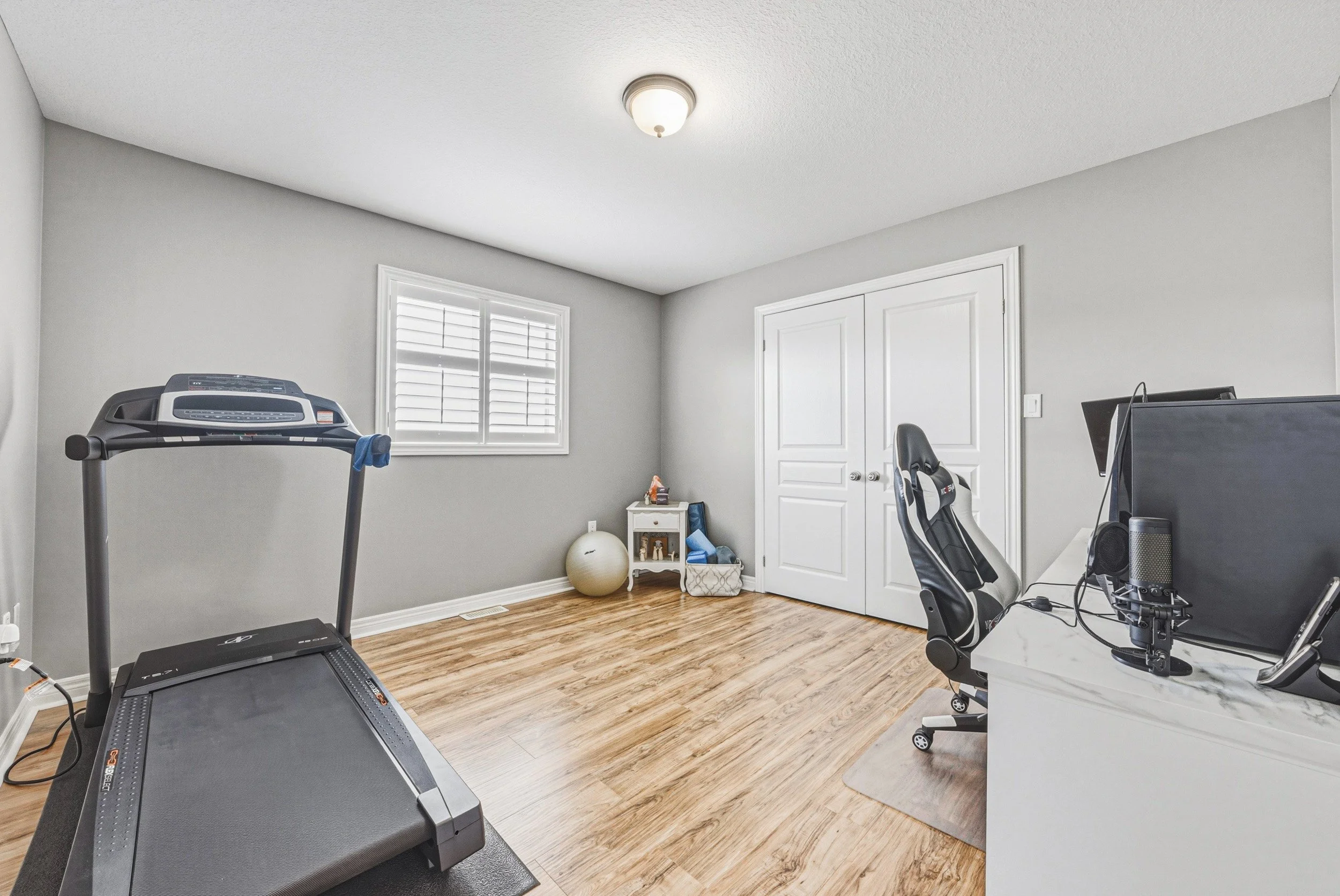 25 - 419 Dicenzo Dr, Hamilton.jpg