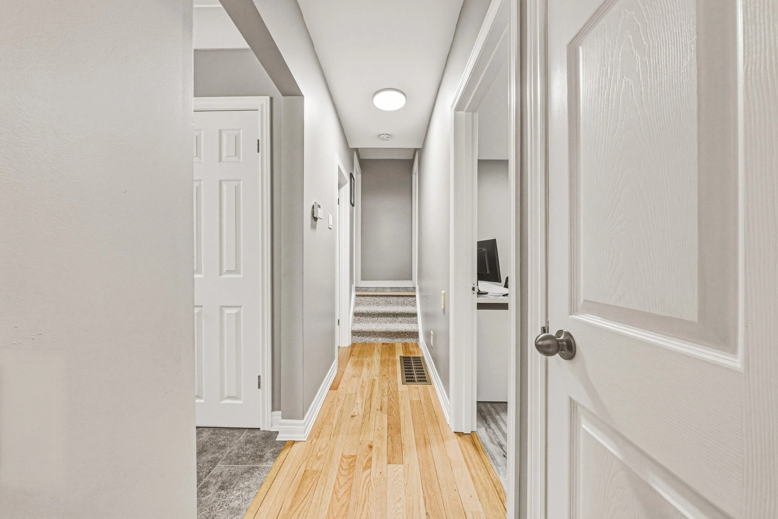 11 - 1208 Homewood Dr, Burlington.jpg
