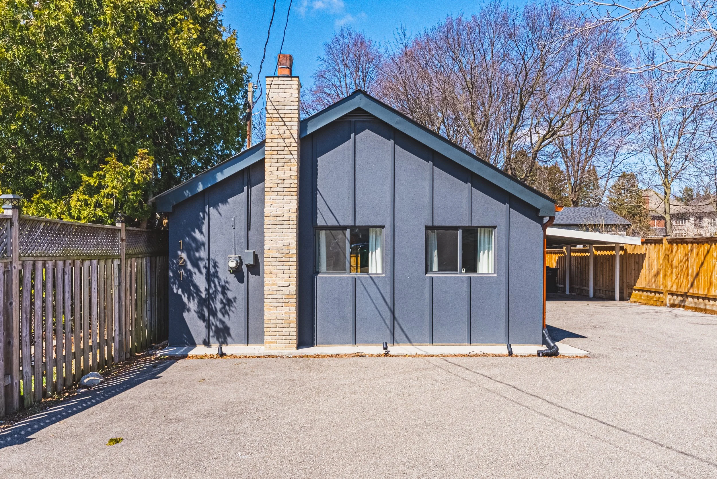 4 - 121 Paisley Blvd E, Mississauga.jpg