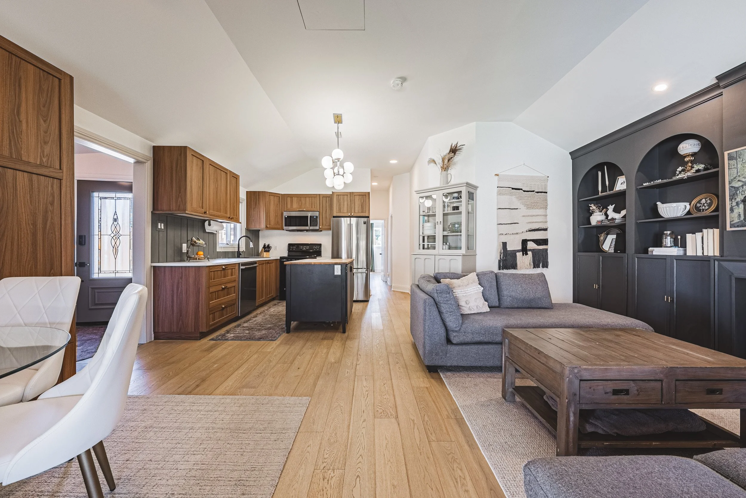 10 - 121 Paisley Blvd E, Mississauga.jpg