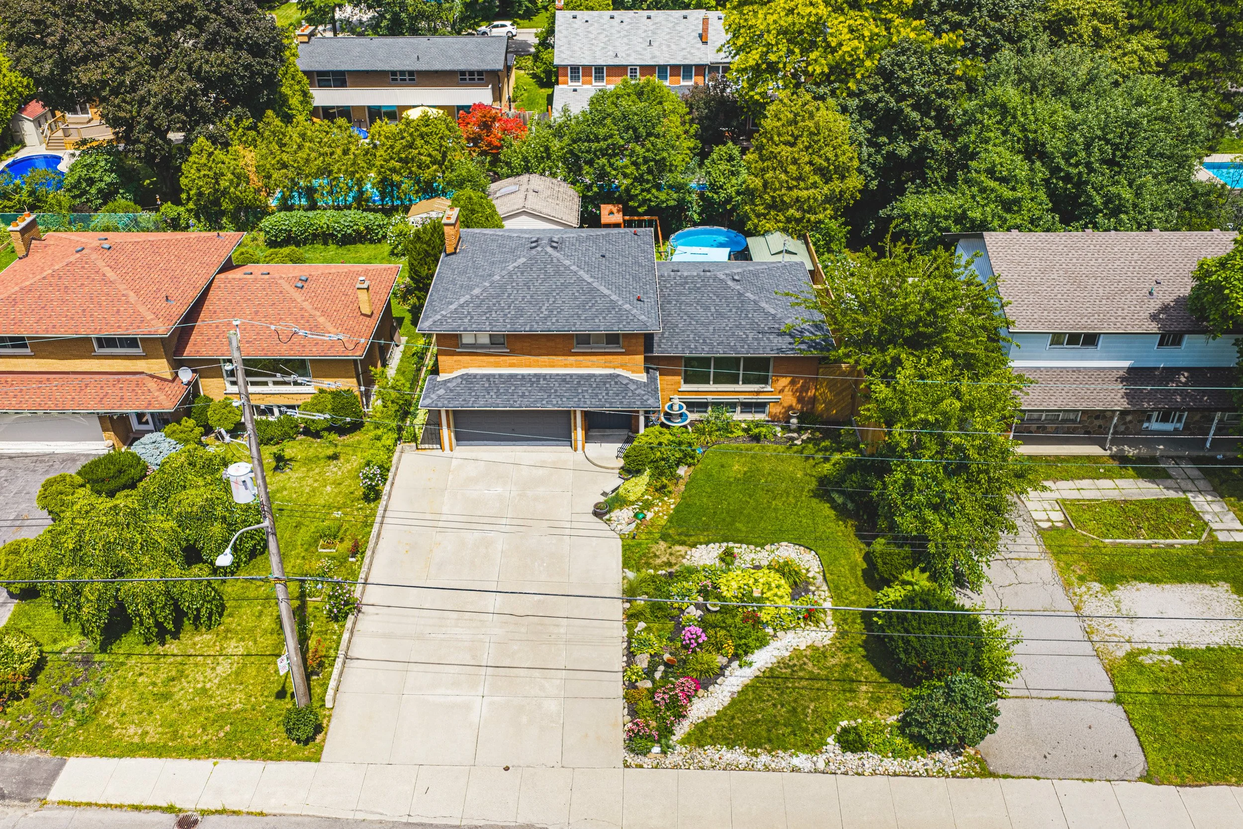 2 - 364 Fennell Ave W, Hamilton.jpg