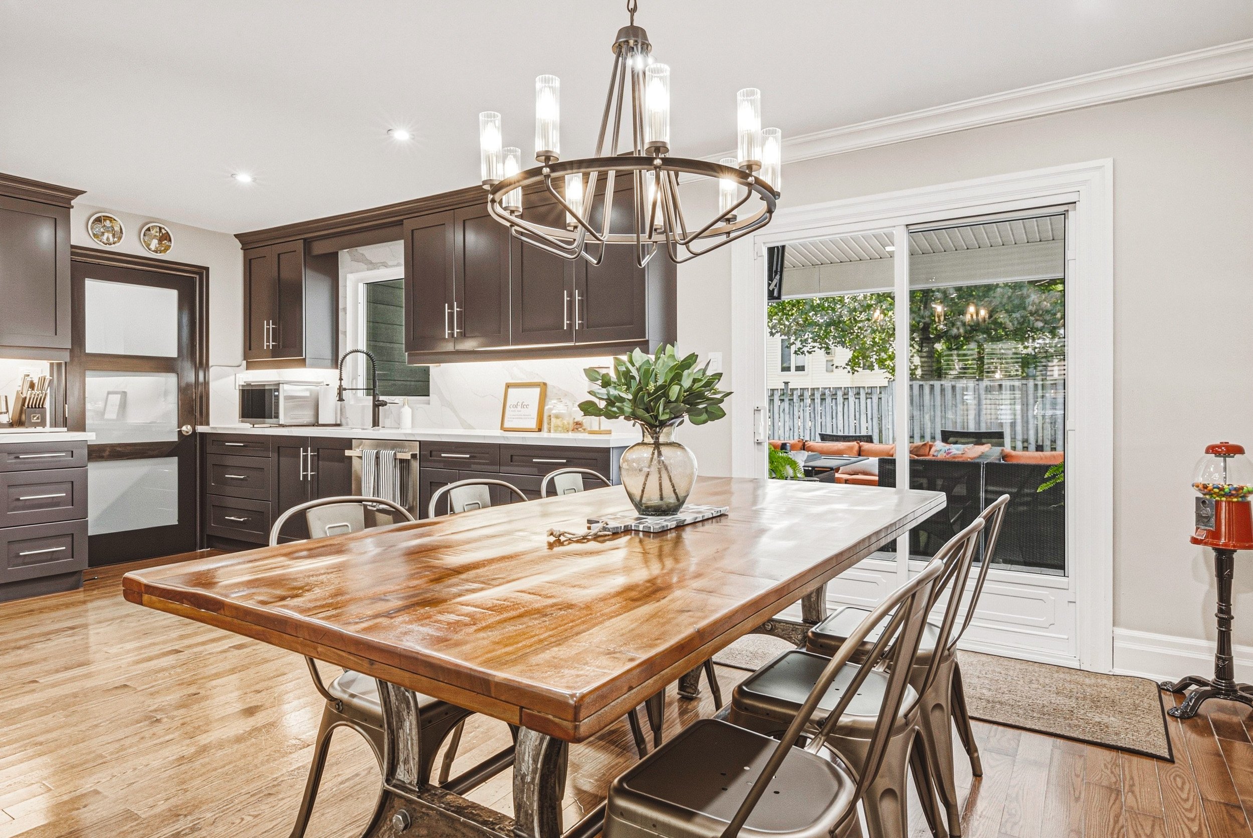8 - 581 Holly Hill Cres, Burlington.jpg